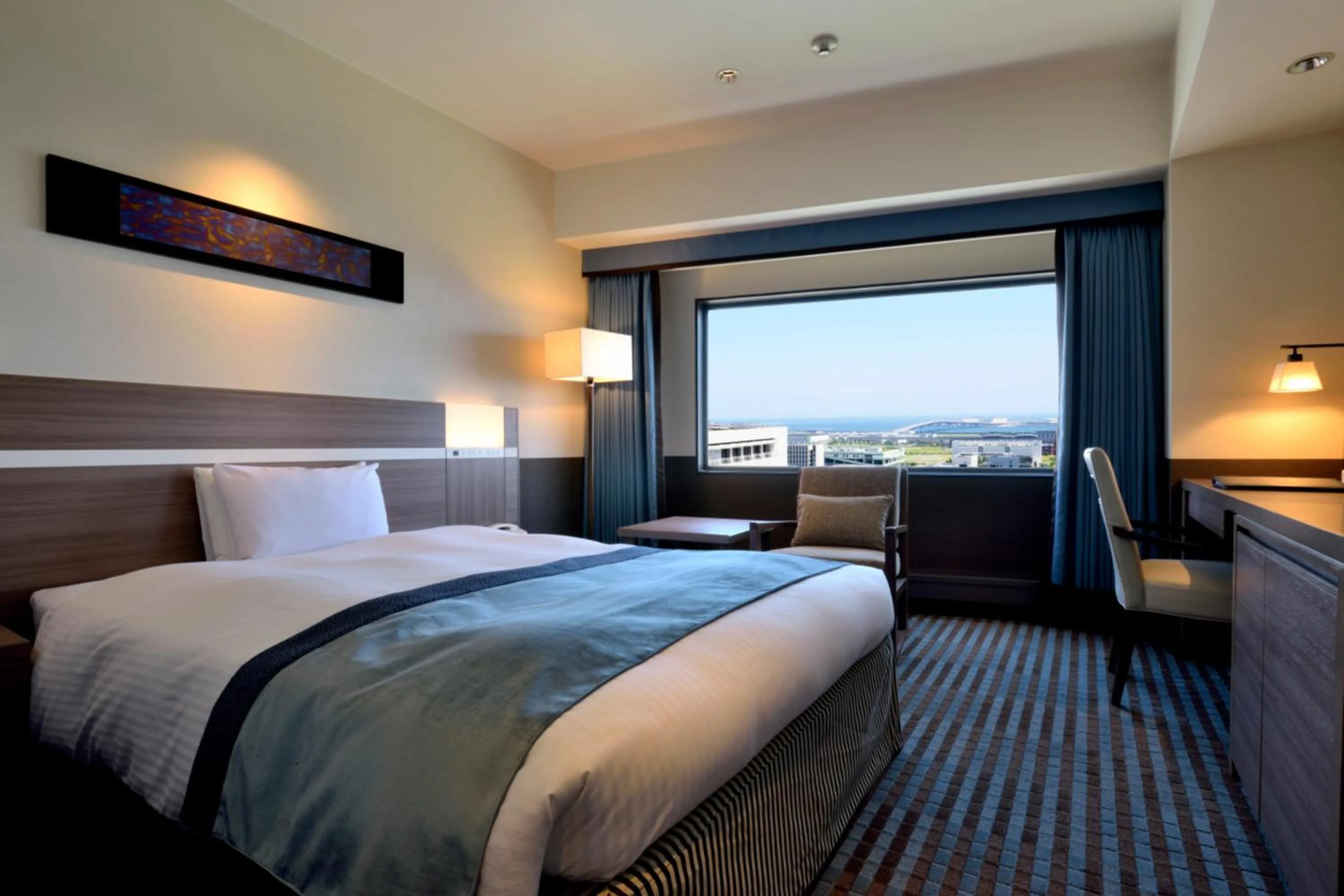 Photo of the whole room, Bed in Kobe Portopia Hotel