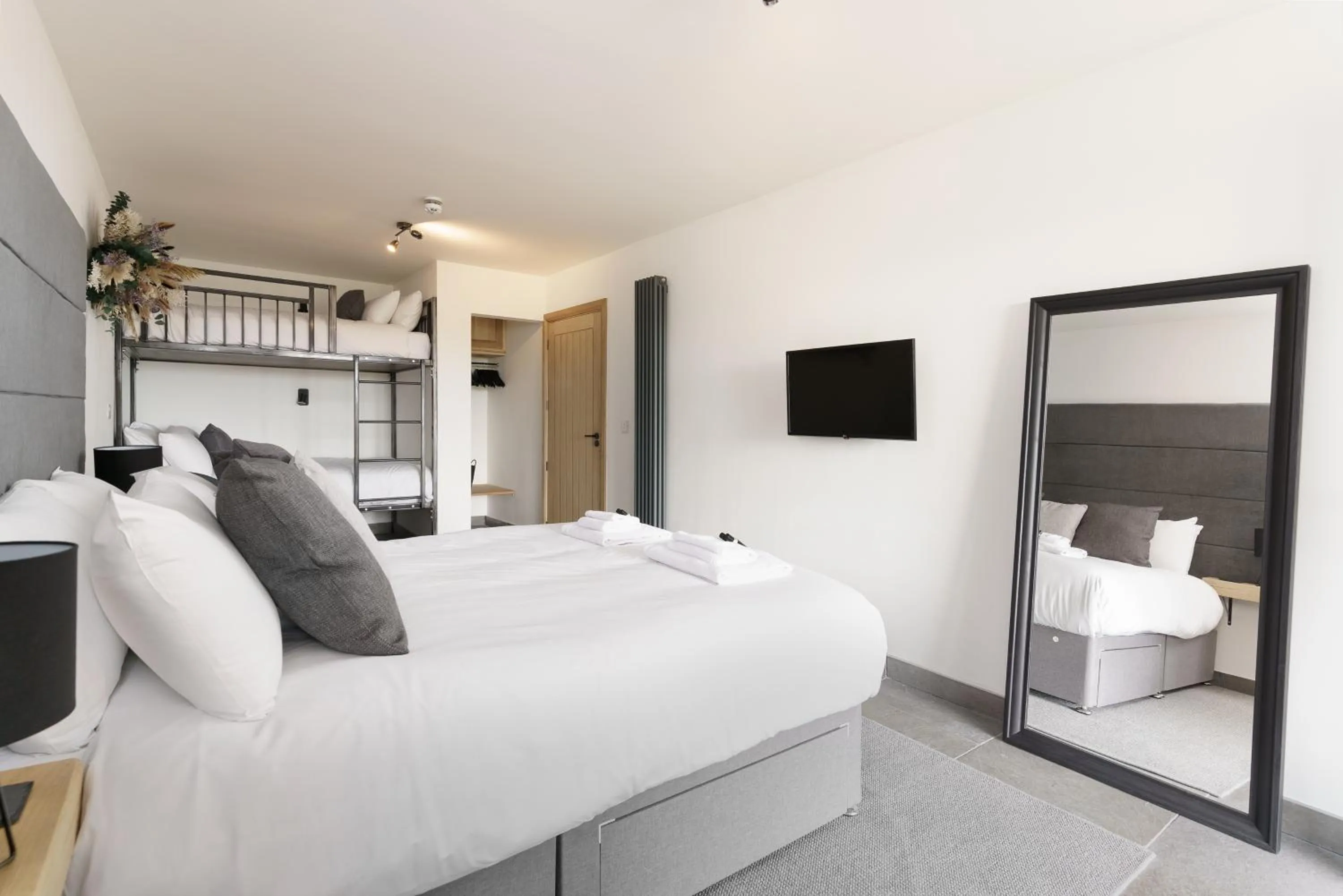 Bed in The Old House 1147