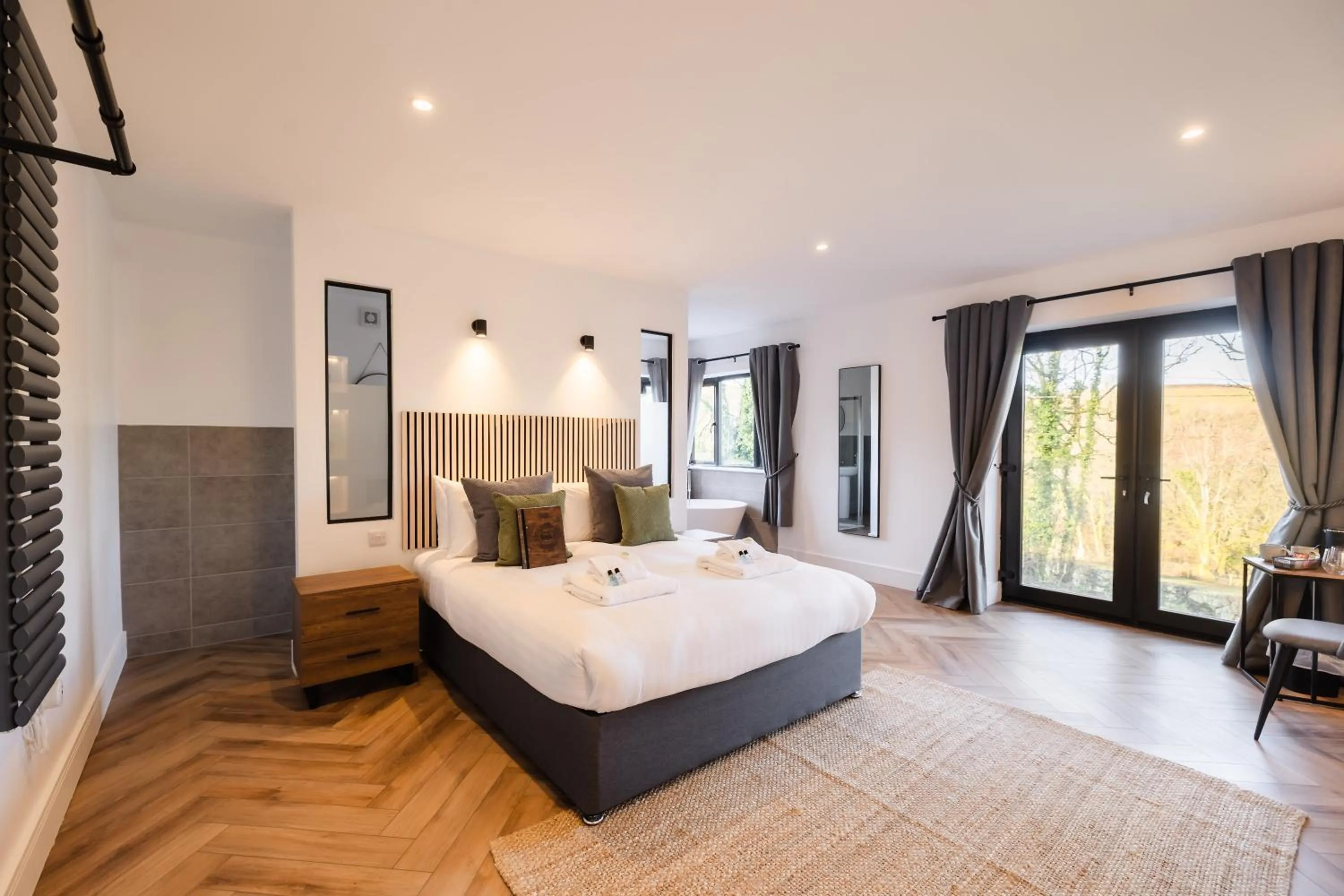 Bed in The Old House 1147