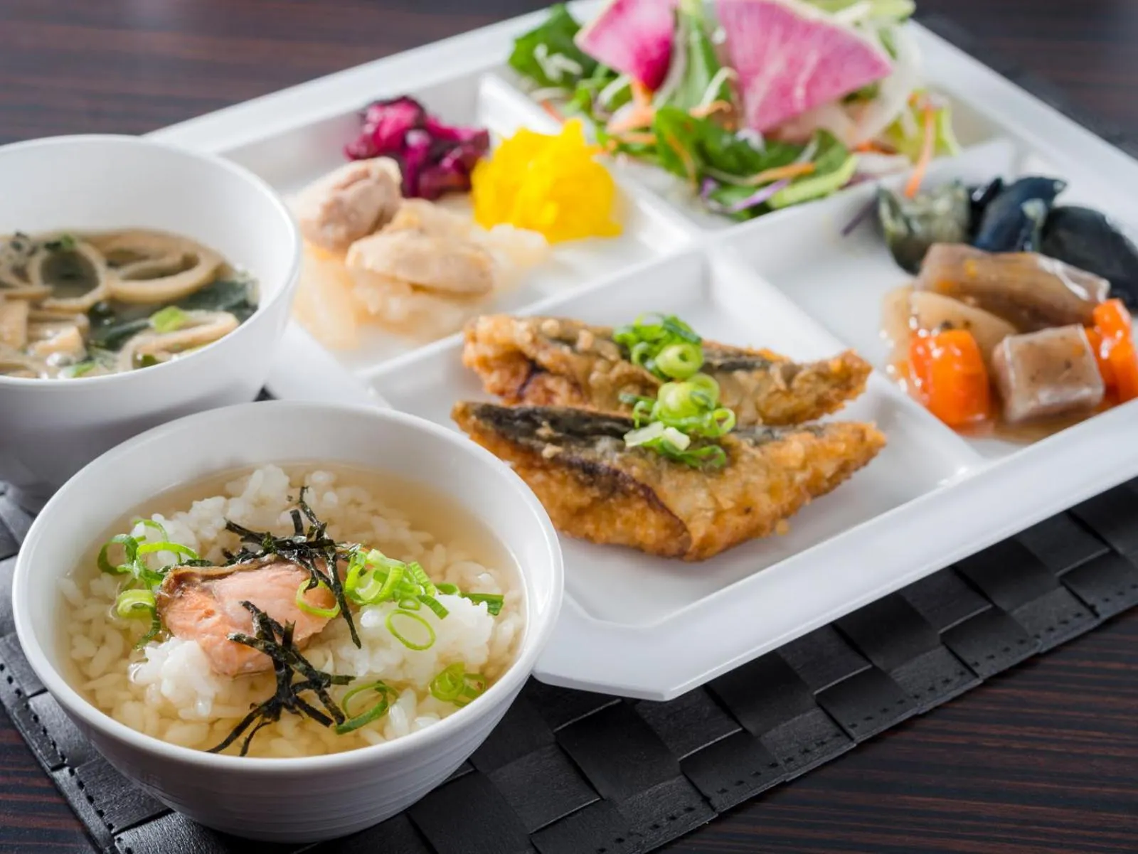 Buffet breakfast in Super Hotel Kyoto Shijokawaramachi