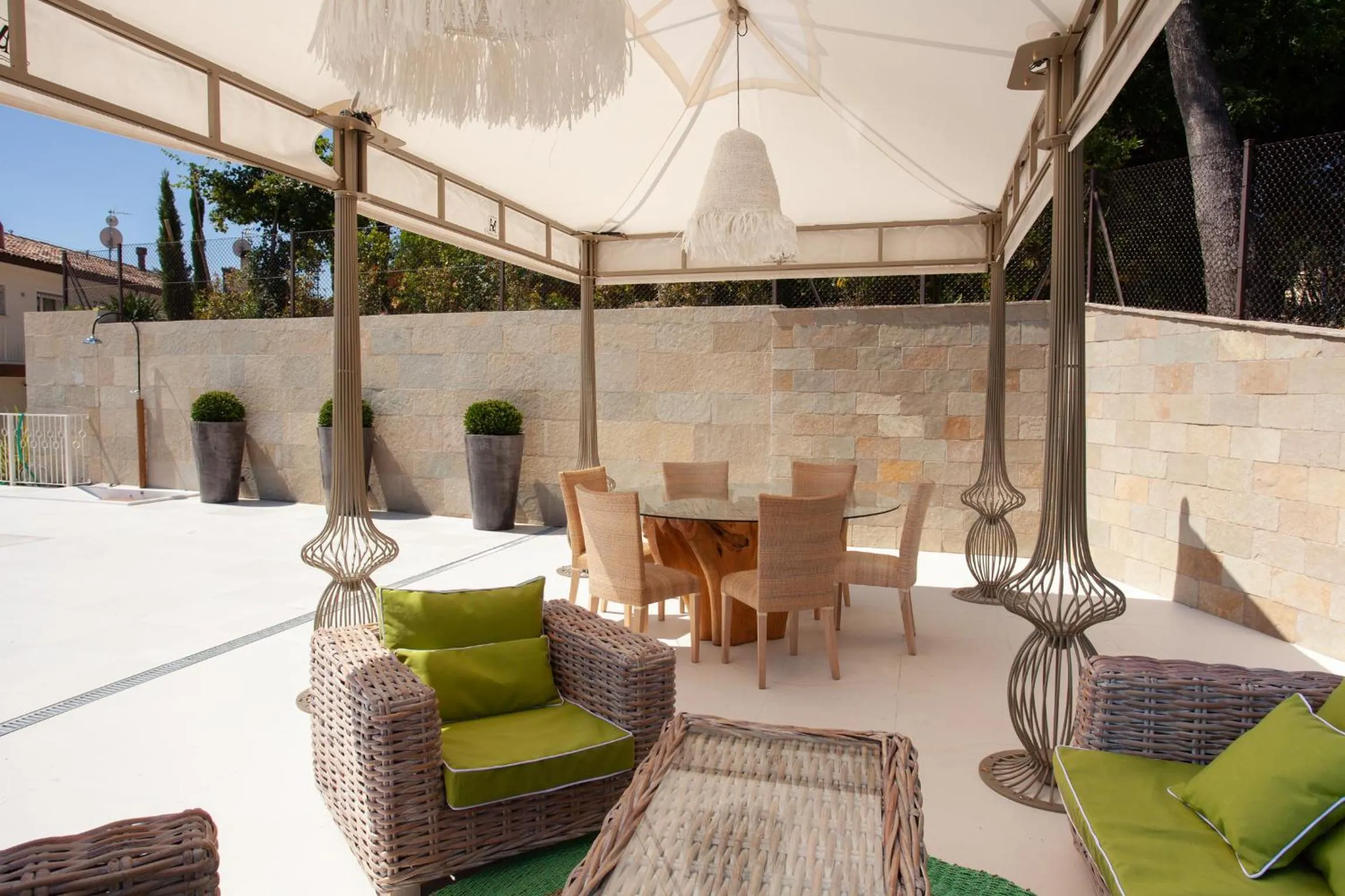 Swimming pool in Villa Francesca Relais