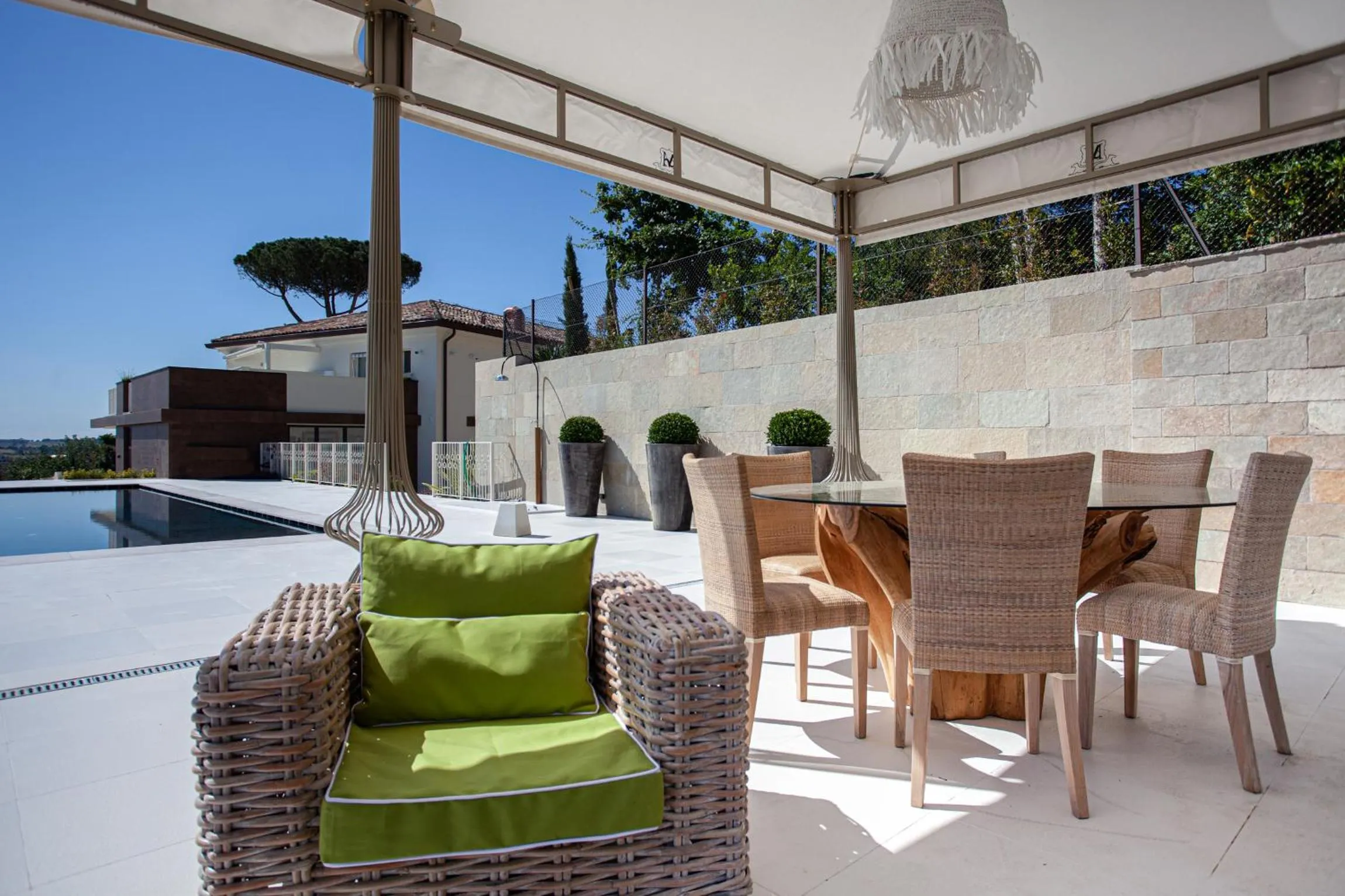 Swimming pool in Villa Francesca Relais