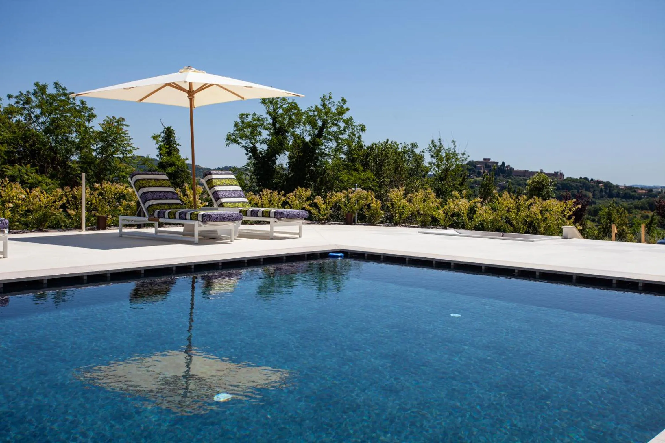 Swimming pool in Villa Francesca Relais