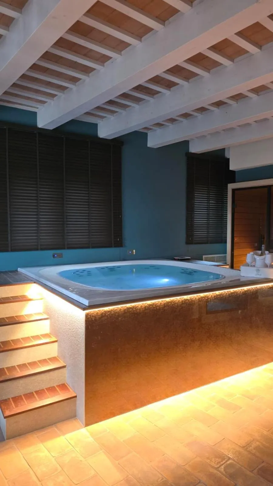 Hot Tub in Villa Francesca Relais