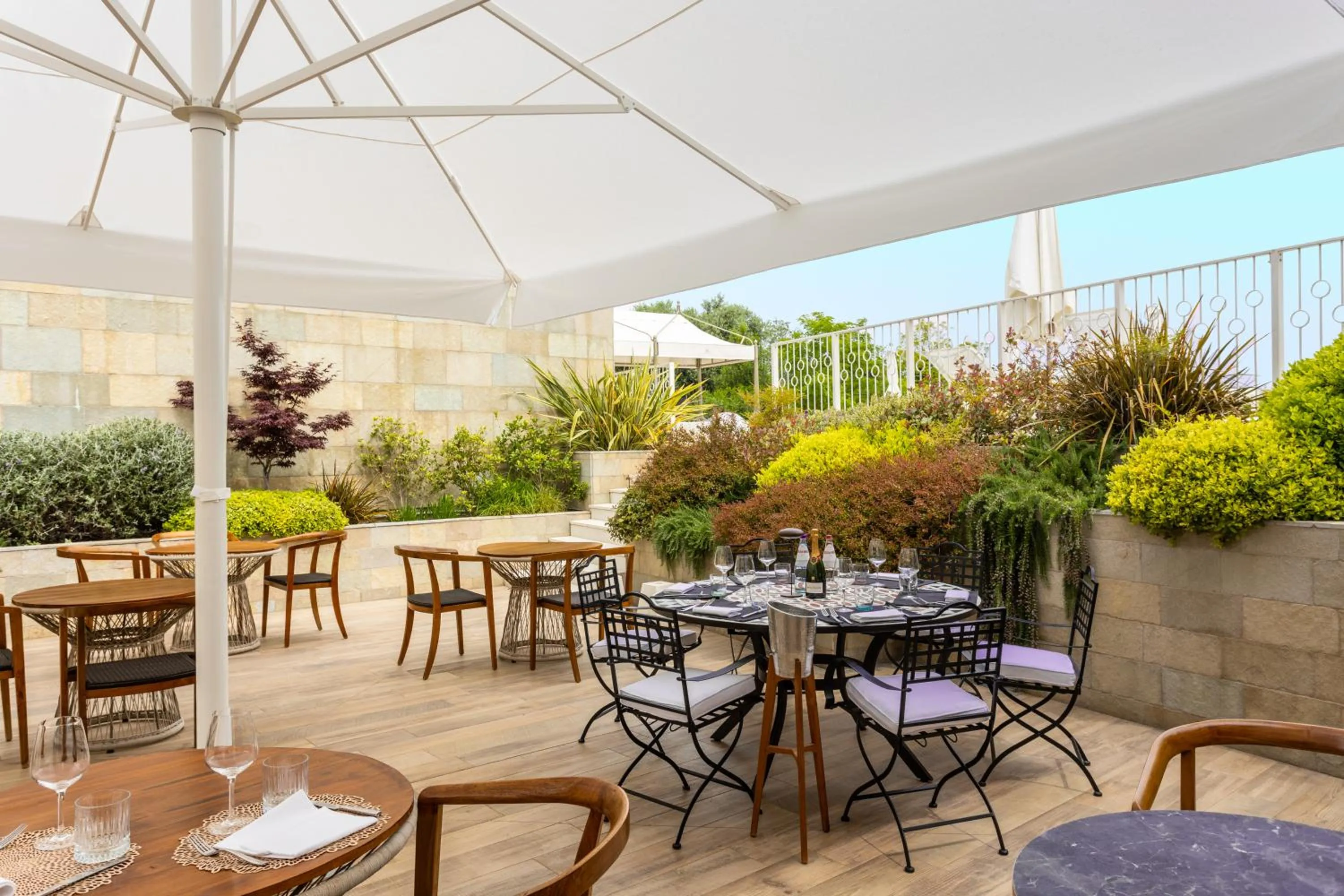 Restaurant/places to eat in Villa Francesca Relais