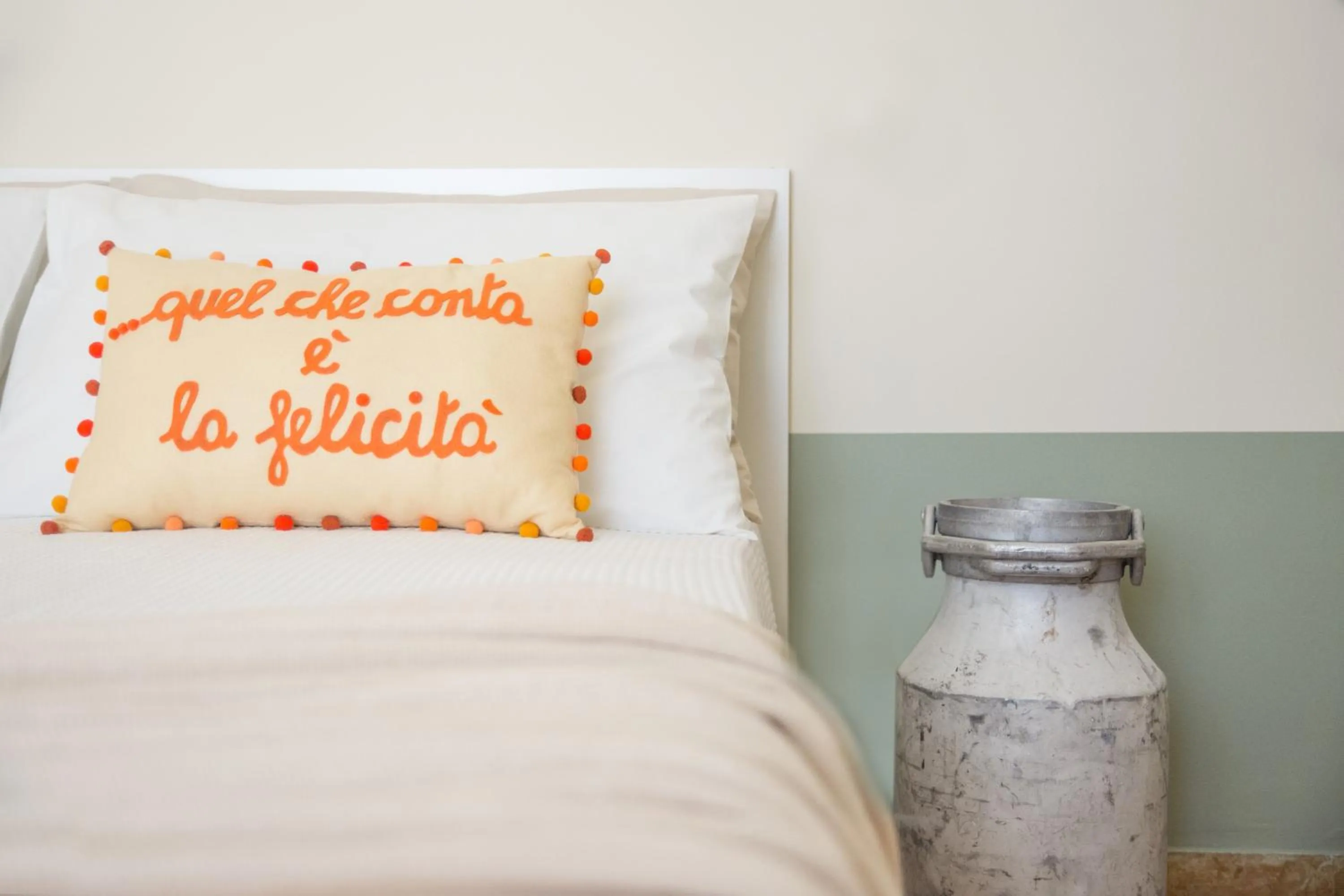 Bed in Pan di Zenzero Icecream Hotel