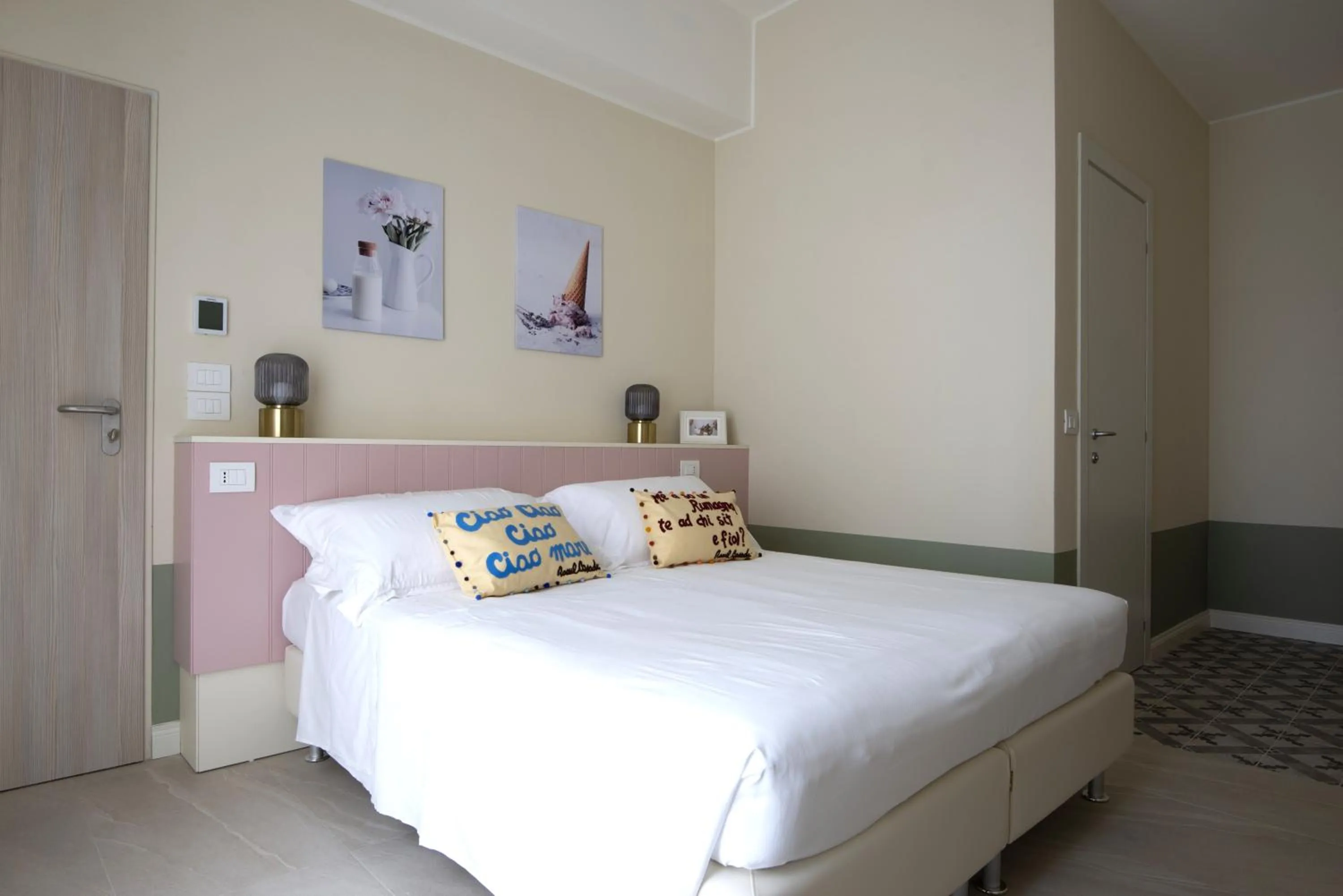 Bed in Pan di Zenzero Icecream Hotel