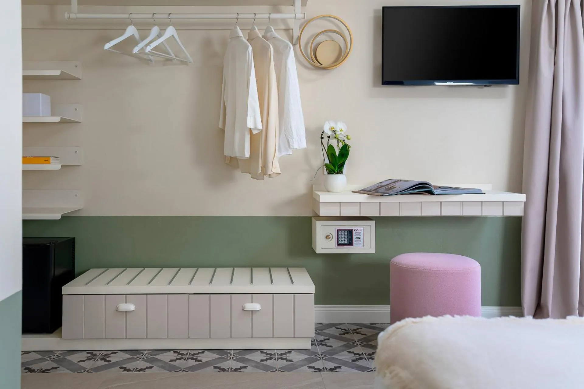 Bed in Pan di Zenzero Icecream Hotel