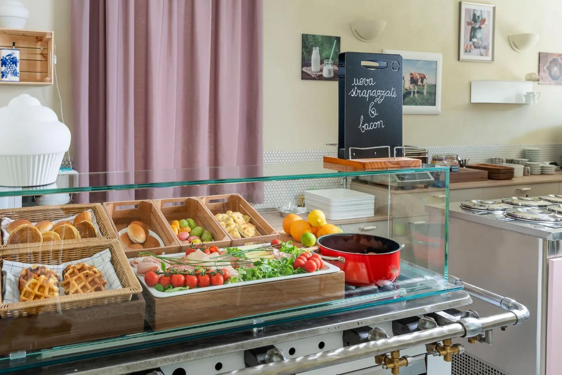 Breakfast in Pan di Zenzero Icecream Hotel