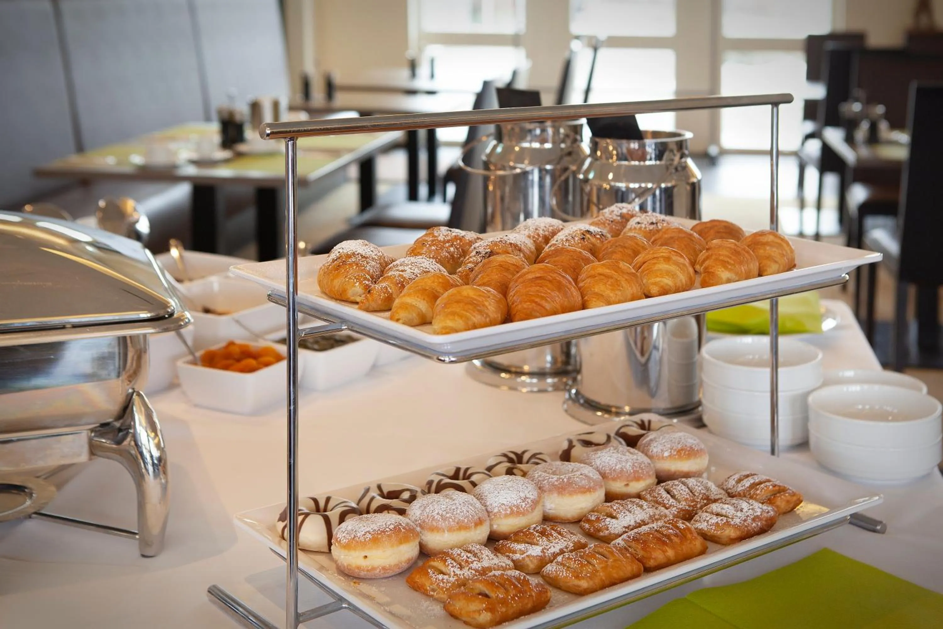 Breakfast in Holiday Inn Leipzig Günthersdorf