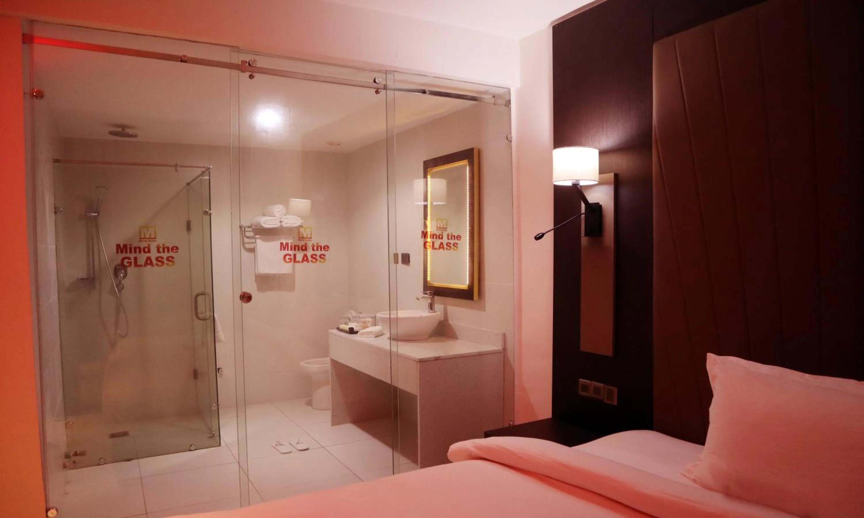 Bathroom, Bed in Monty Suites Calabar