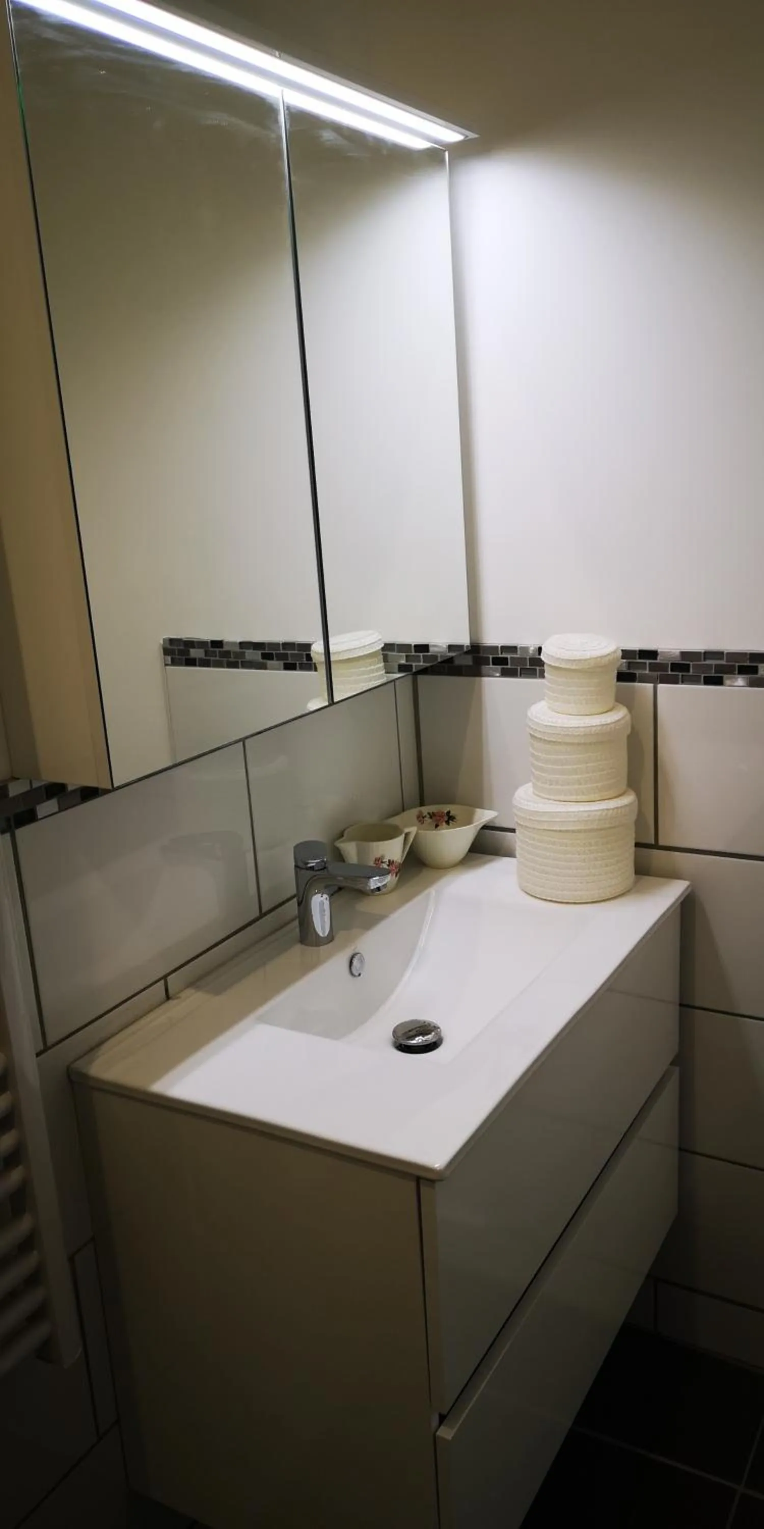 Bathroom in La Cour du Puits, chambre Colyn