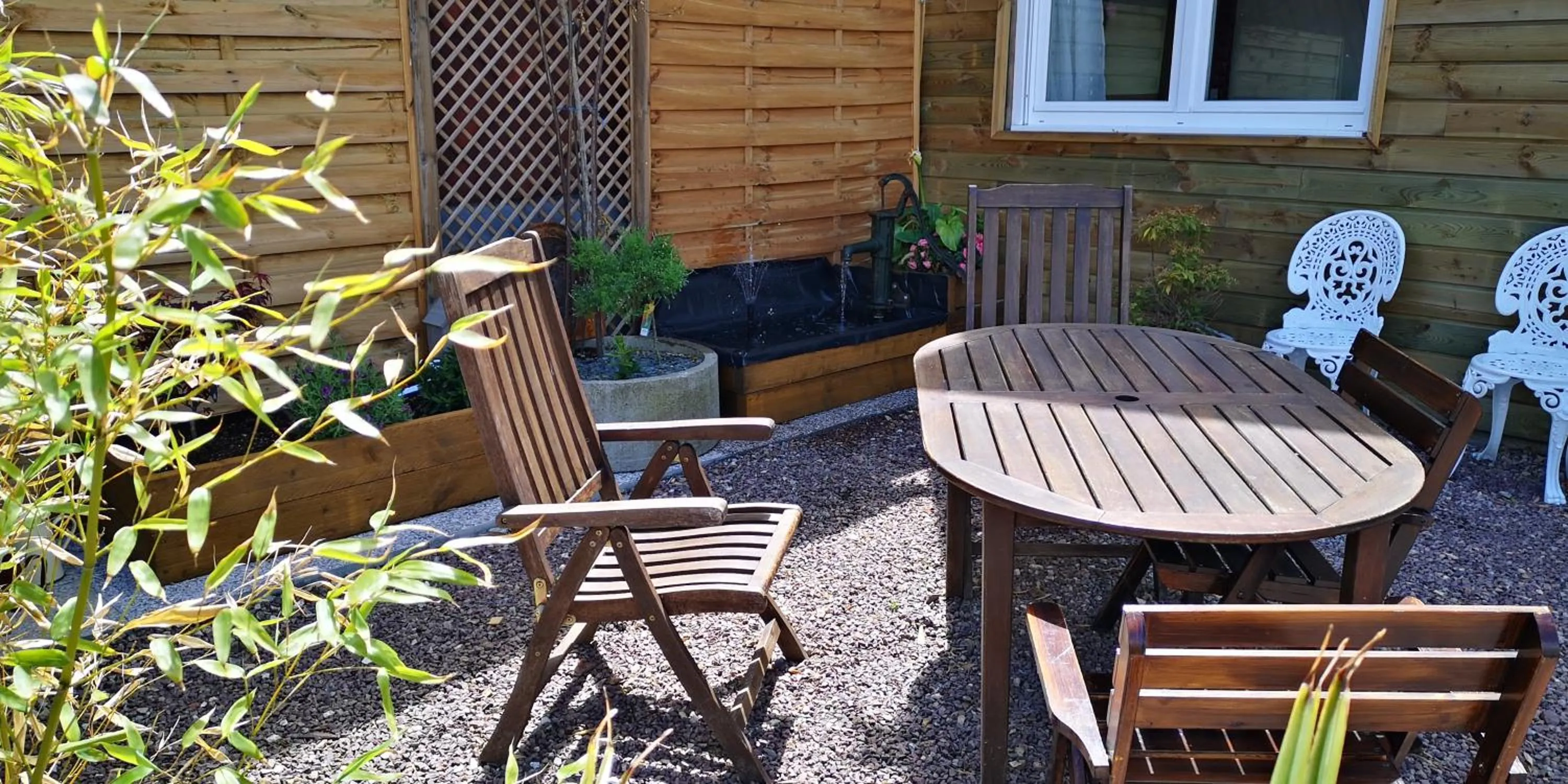 Patio in La Cour du Puits, chambre Colyn