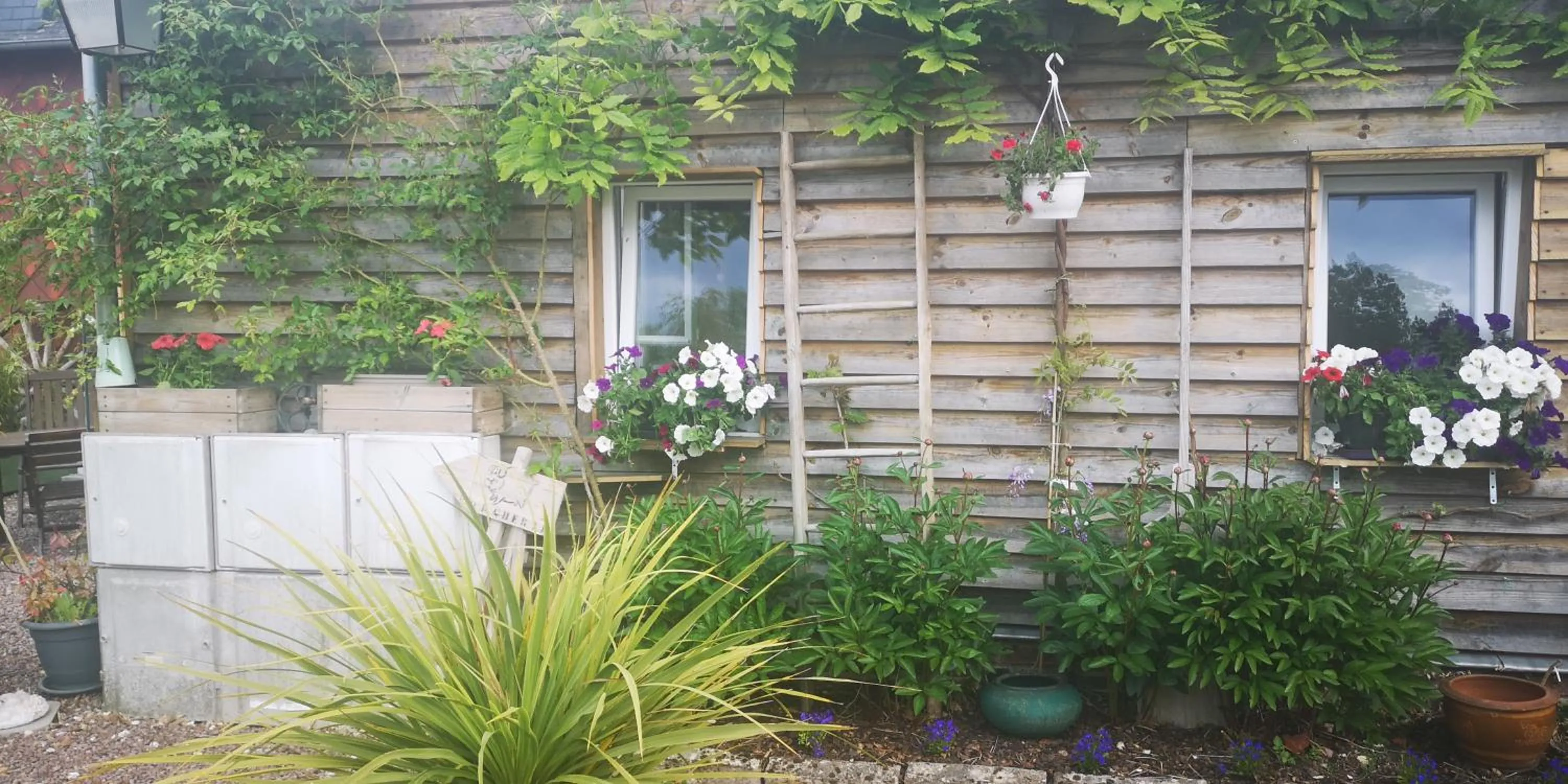 Property building in La Cour du Puits, chambre Colyn