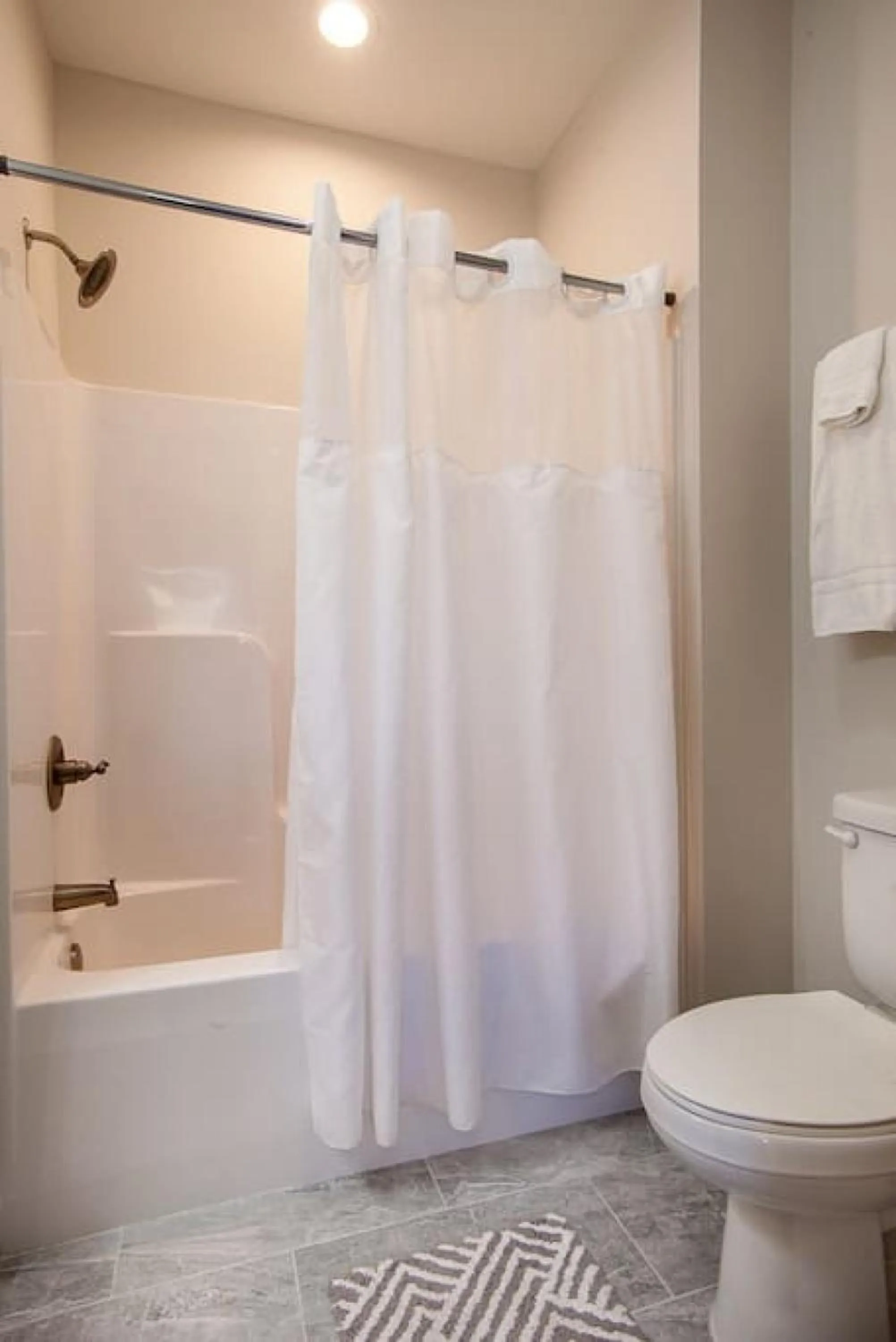 Bathroom in Cozy Cades Cove Condo with Community Pool