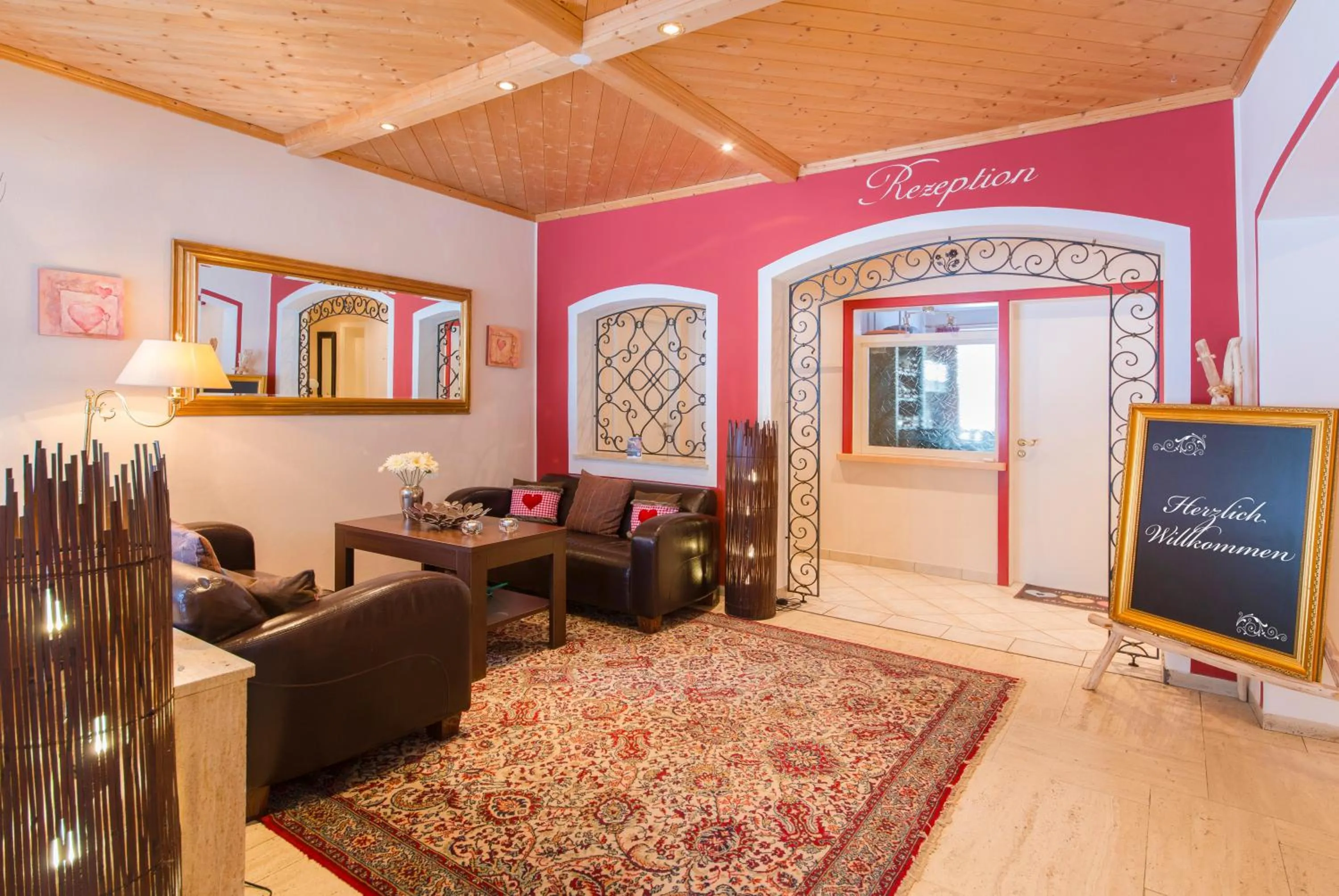 Lounge or bar in Grainauer Hof