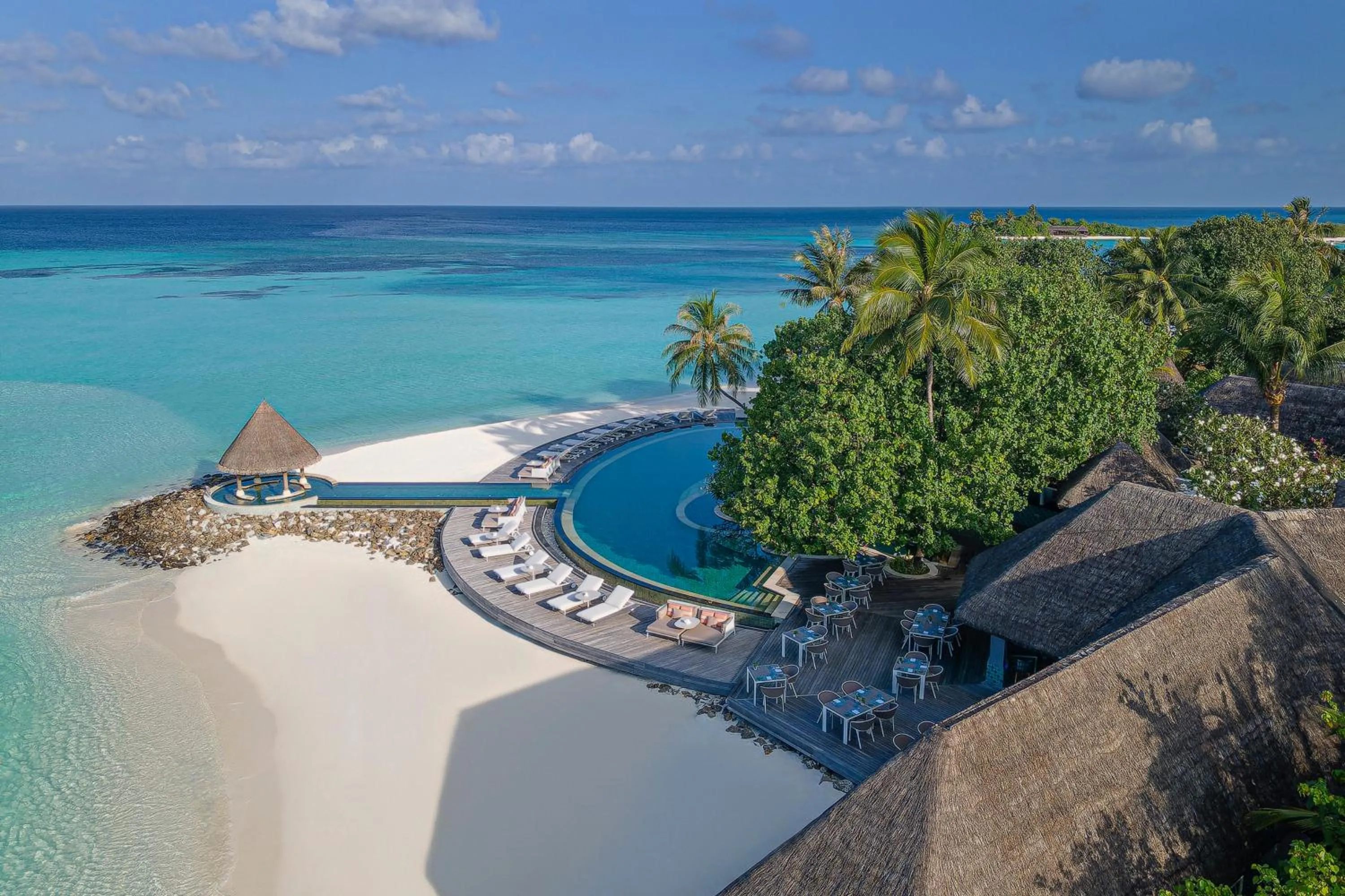 Swimming pool in Four Seasons Resort Maldives at Kuda Huraa
