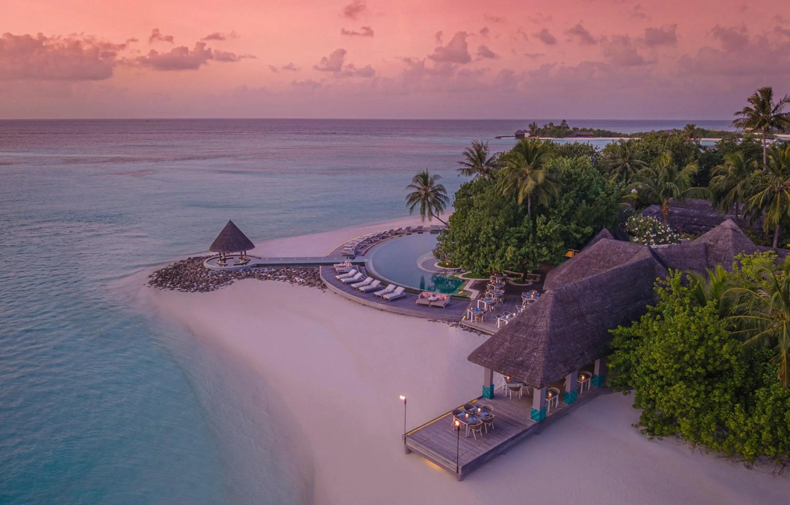 Swimming pool in Four Seasons Resort Maldives at Kuda Huraa