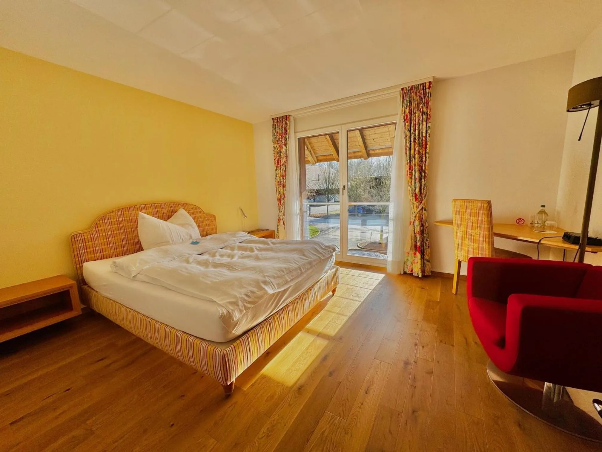 Bedroom, Bed in Parkforum Wylihof