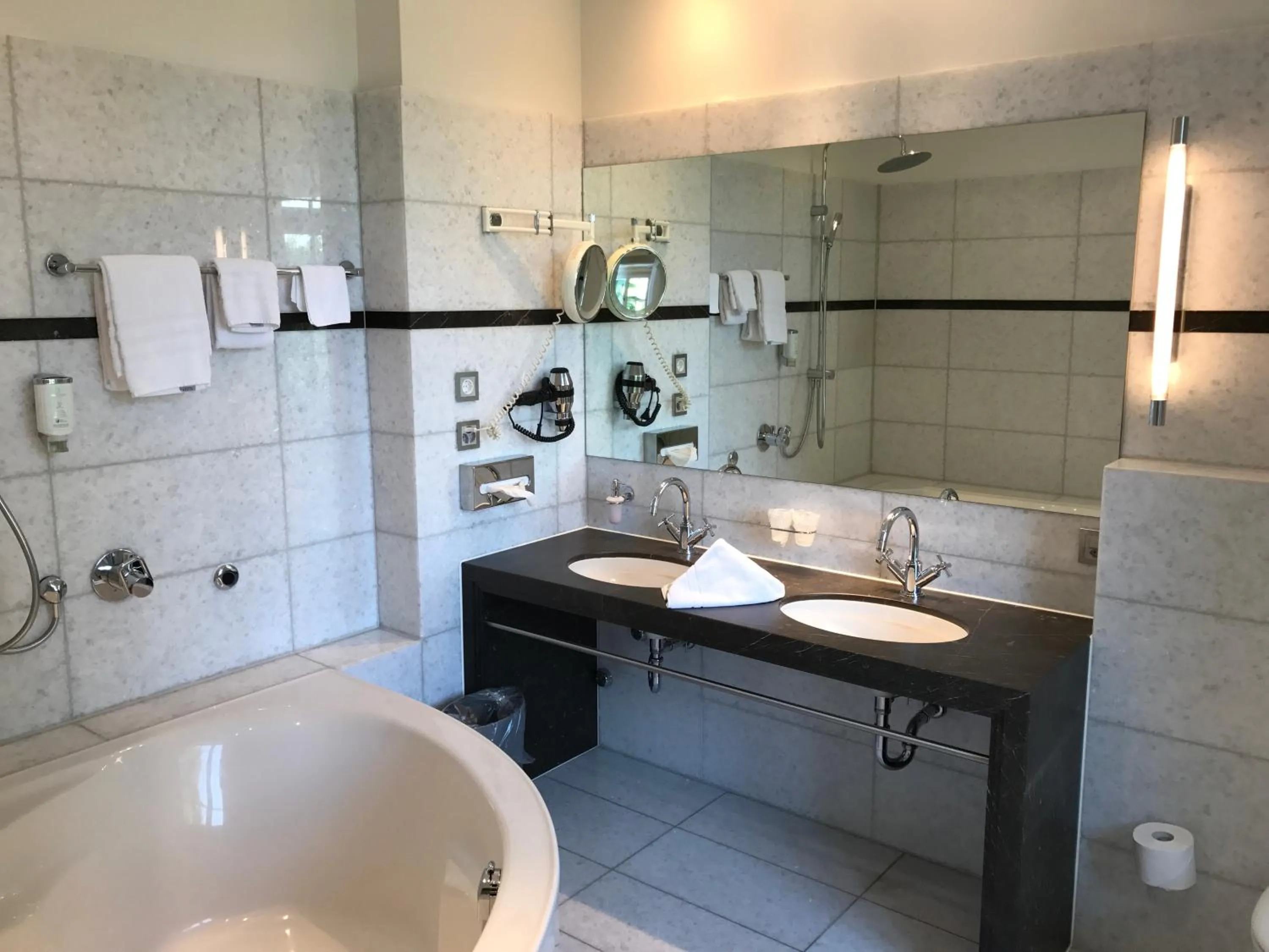 Bathroom in Parkforum Wylihof