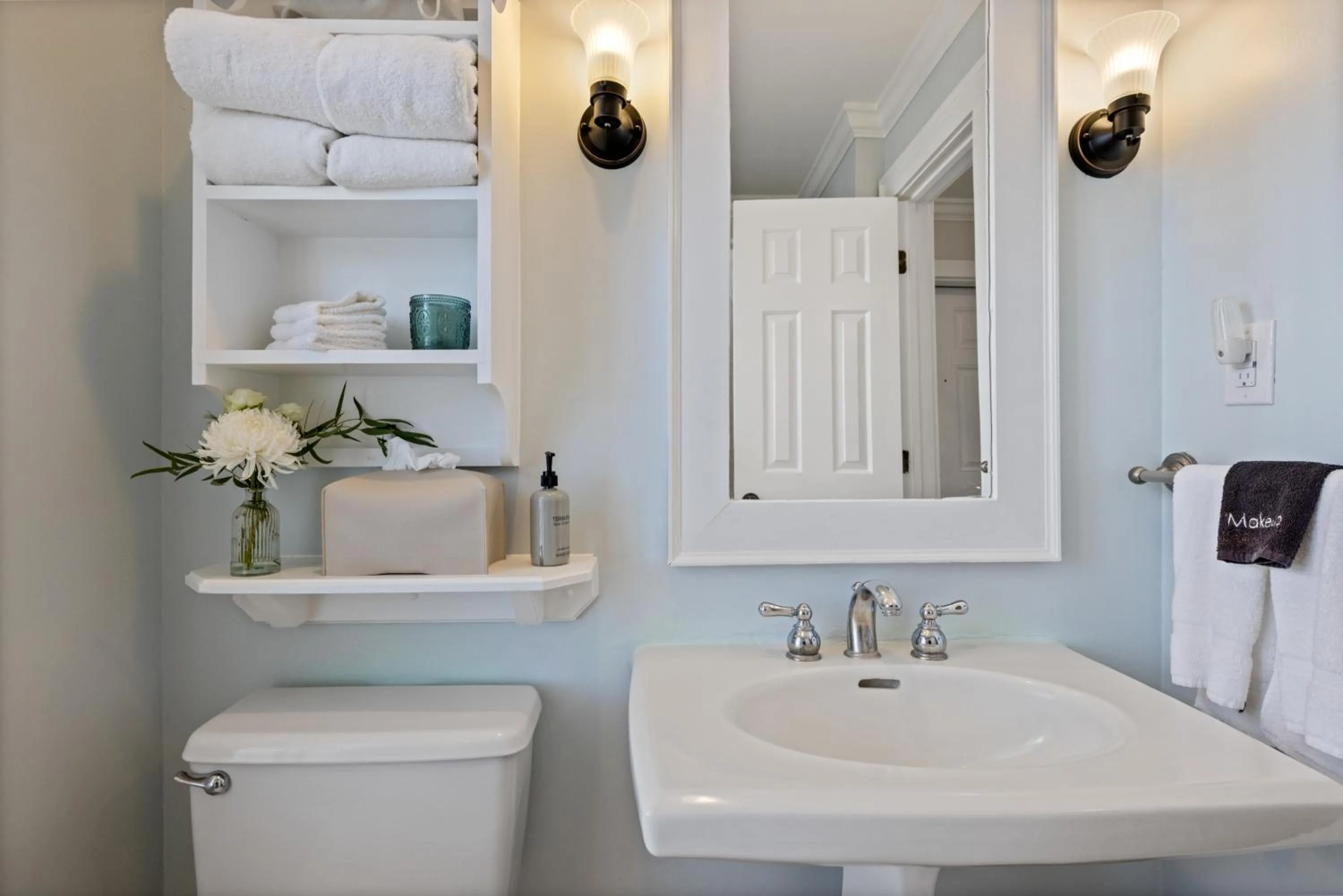 Bathroom in The Tranquil House Inn