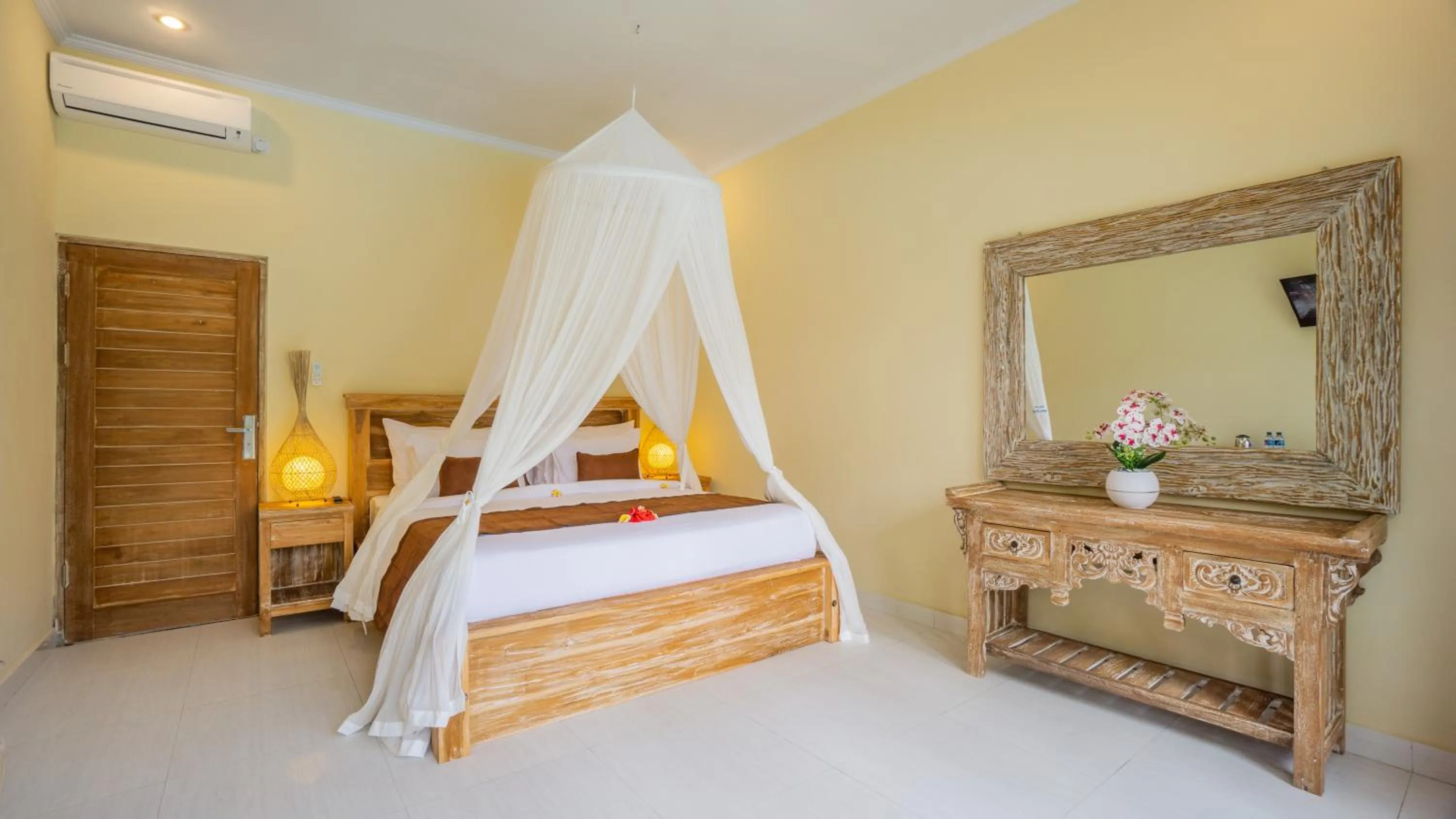 Bed in Abhirama Villas by Supala