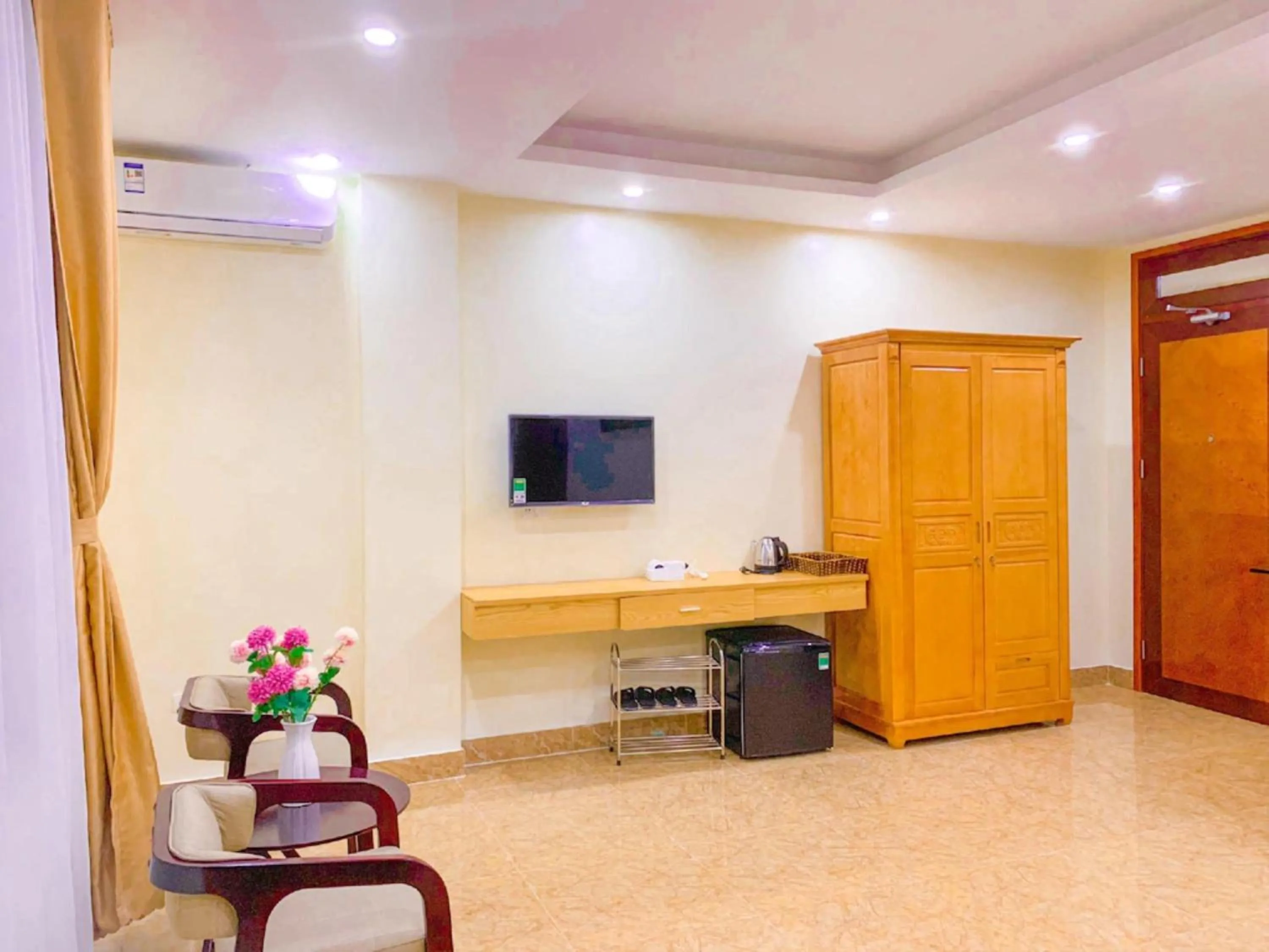 Evening entertainment in An Khang Hotel