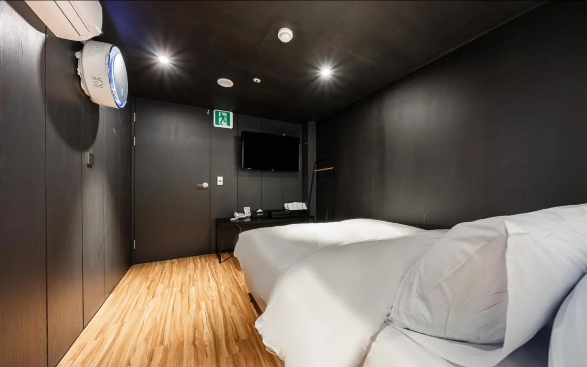 Bed in Shinchon Wol Hotel