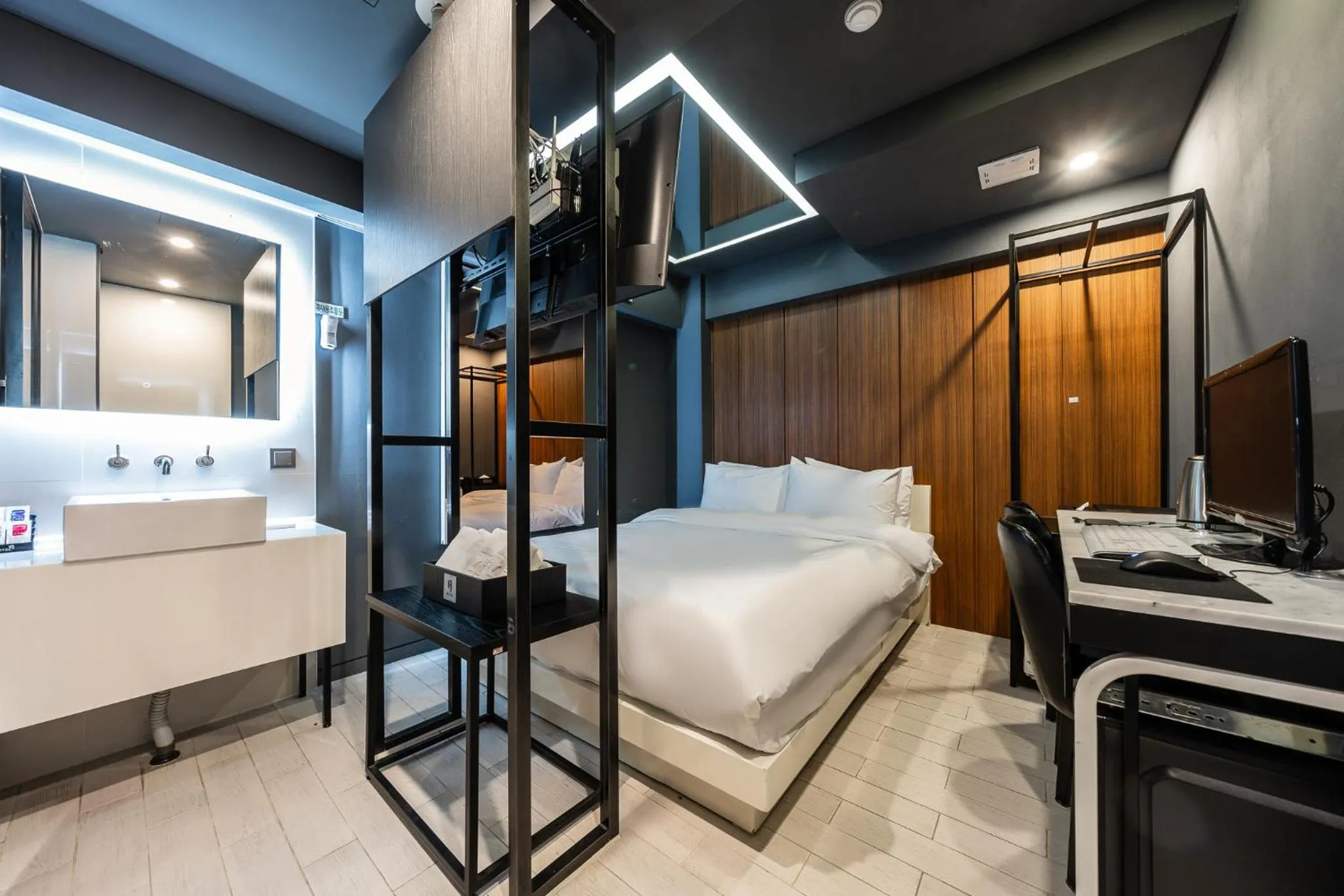 Bed in Shinchon Wol Hotel