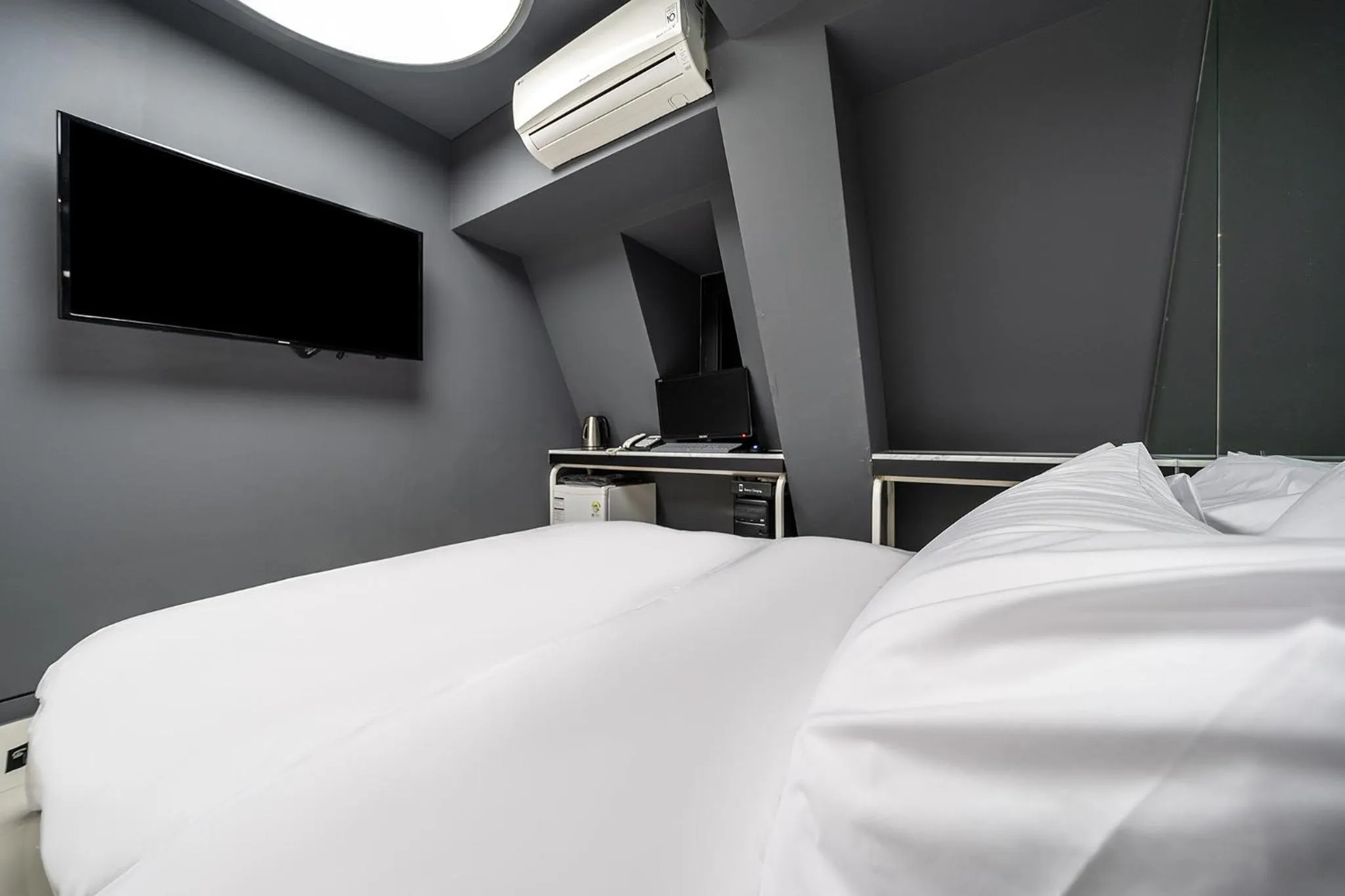 Bed in Shinchon Wol Hotel