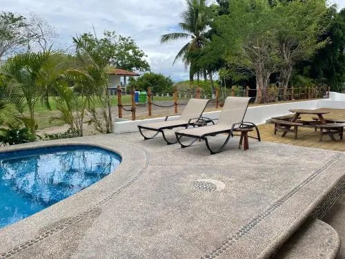 LA LOMA SUITES
