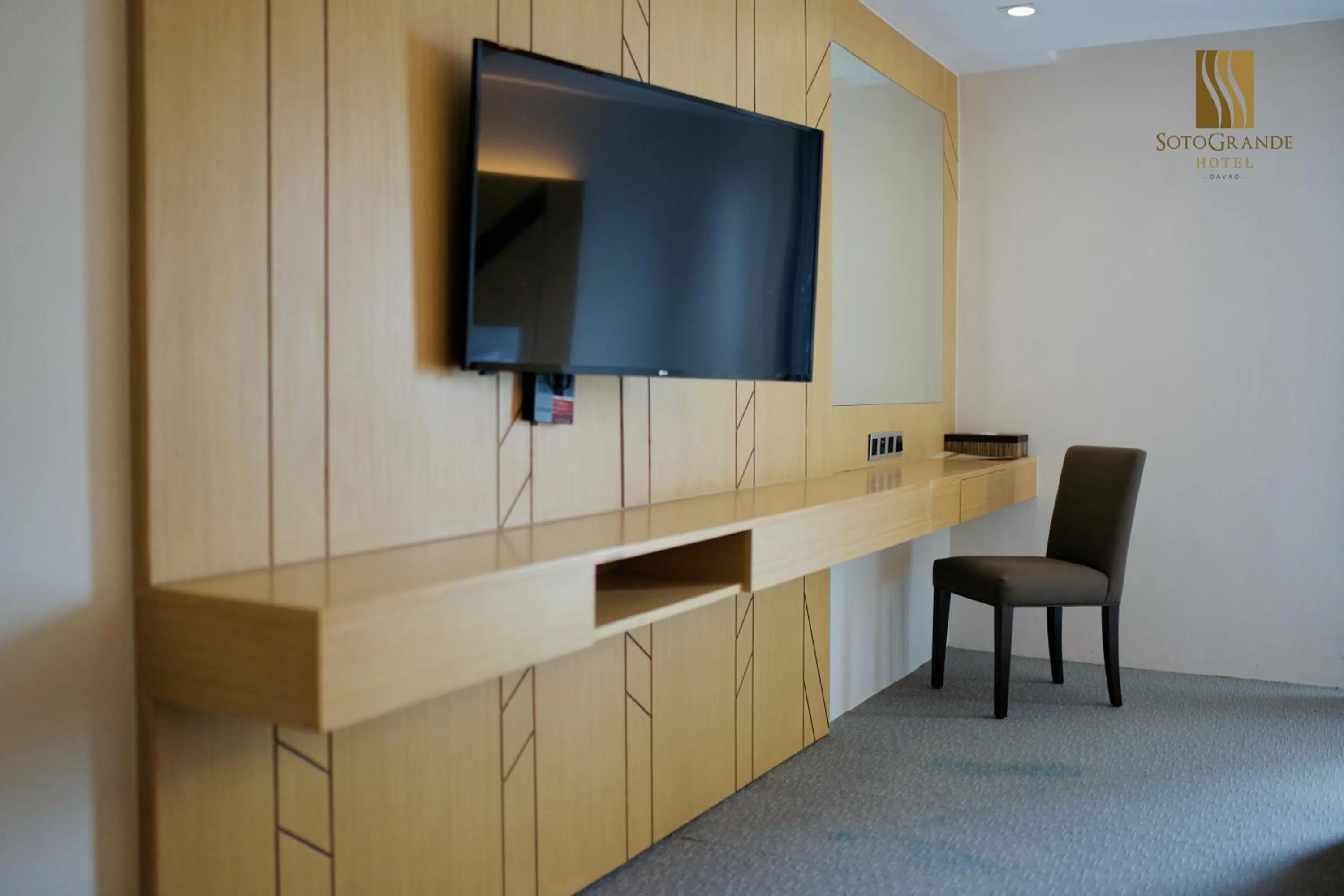 TV and multimedia in Sotogrande Davao Hotel