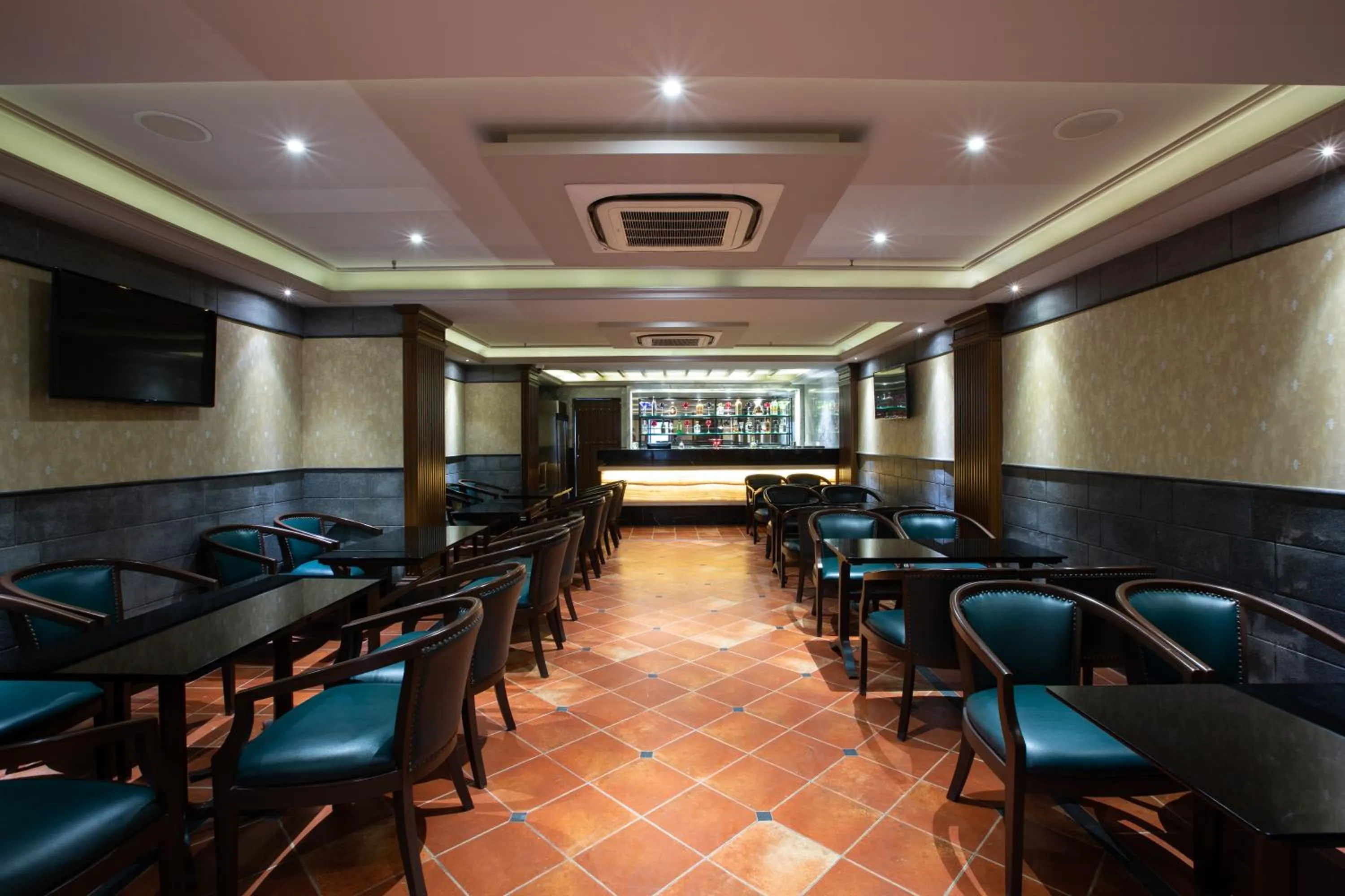 Lounge or bar in IKON By Annapoorna