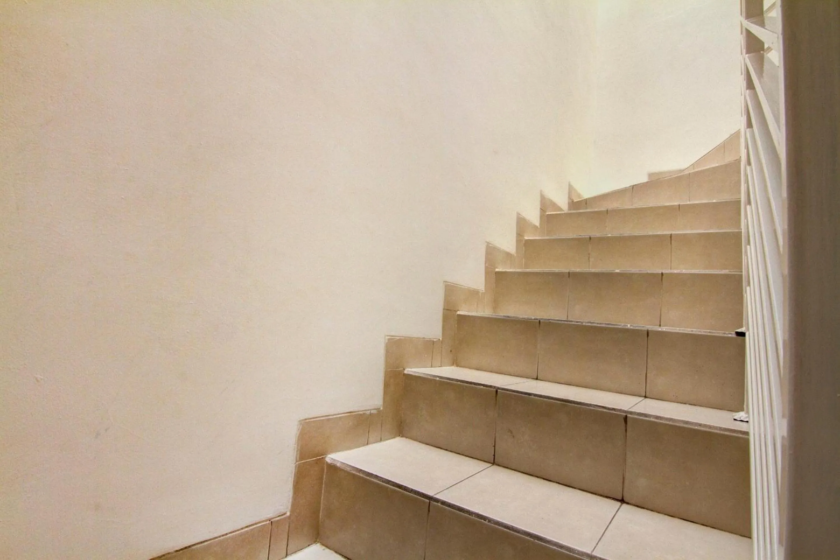 Lobby or reception in OYO Life 89990 Kost Waterfront 75 Sub