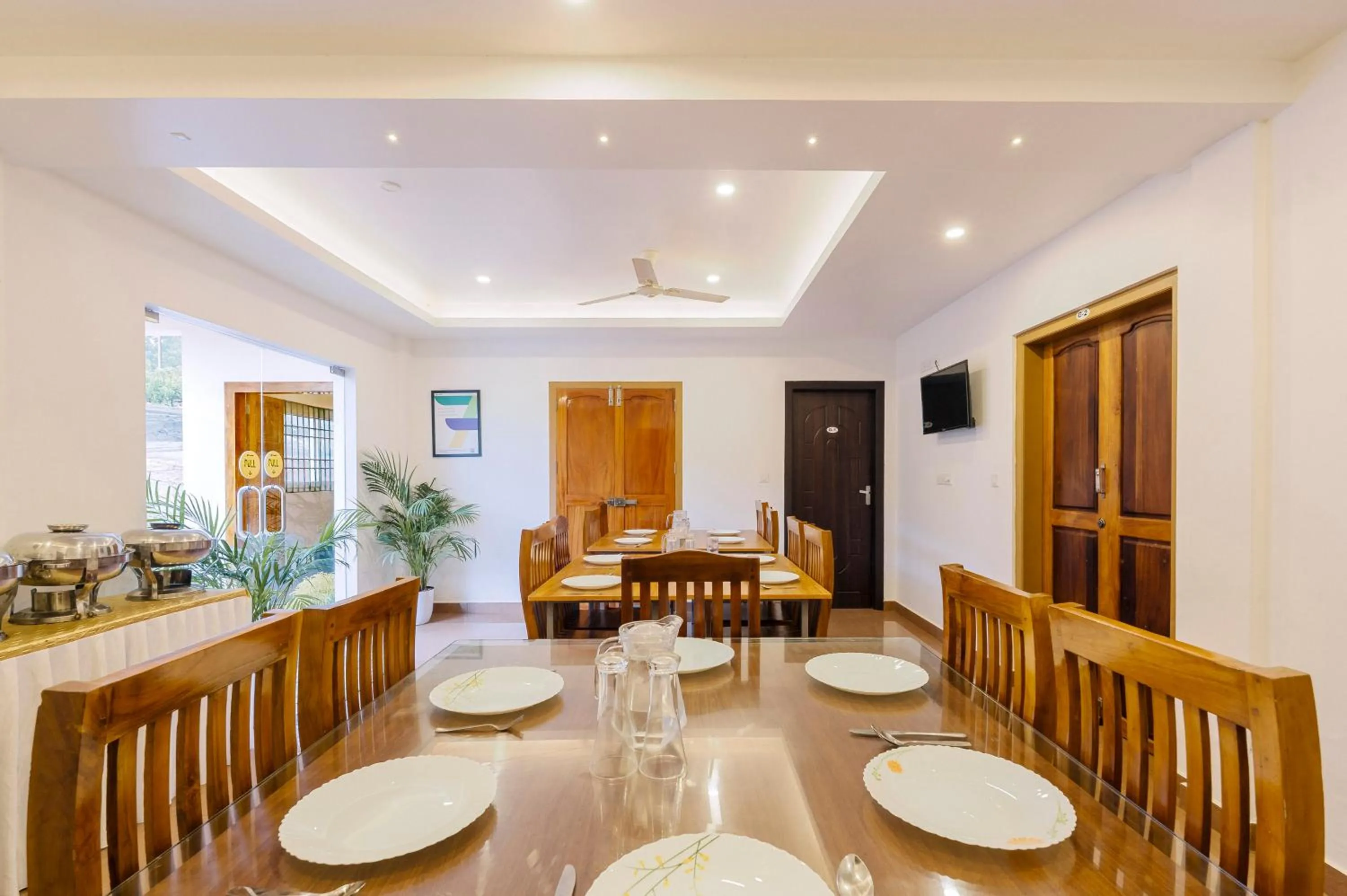 Dining area in Treebo Wanderlust Residency With Mountain View