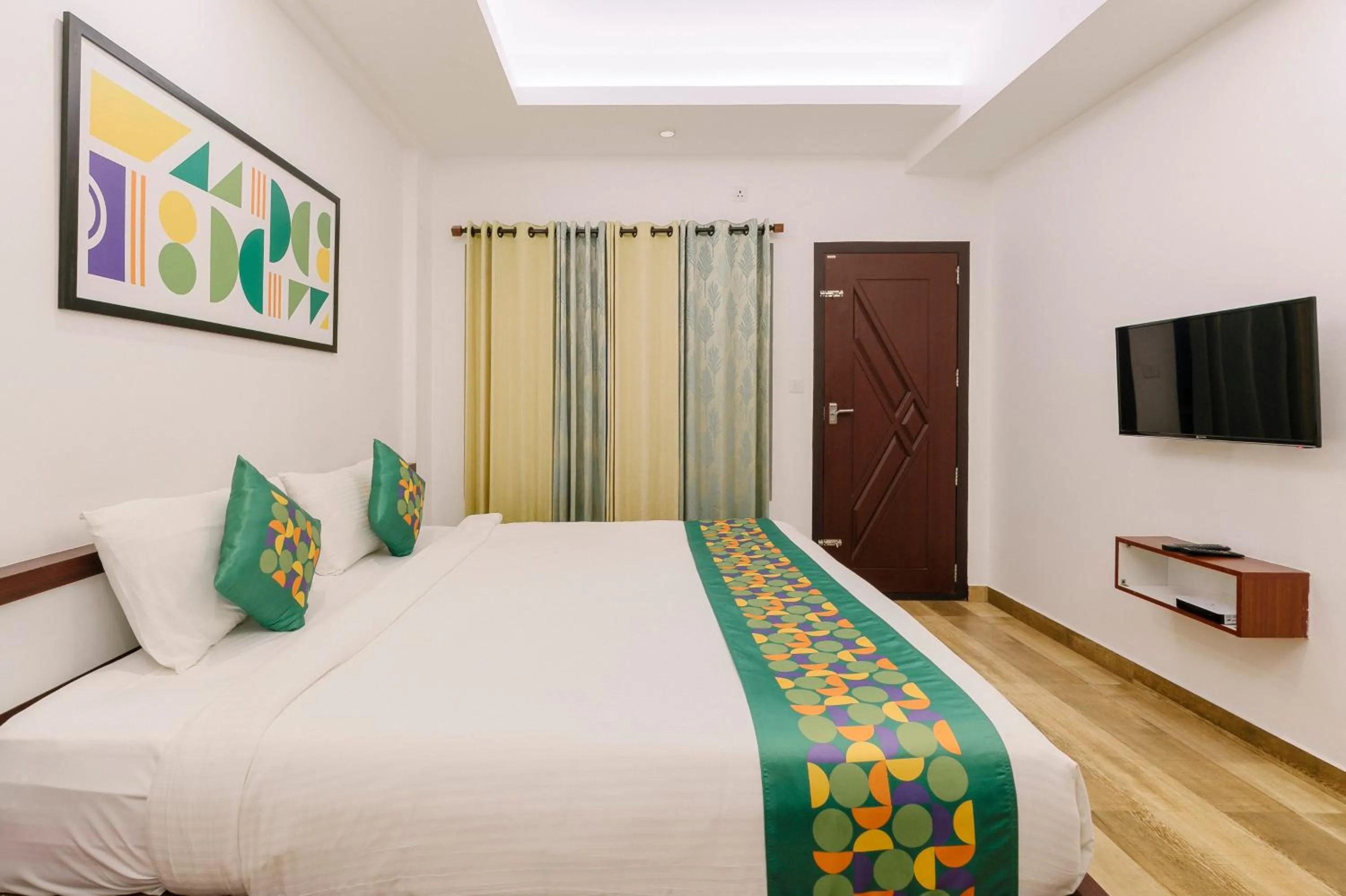 Bedroom, Bed in Treebo Wanderlust Residency With Mountain View