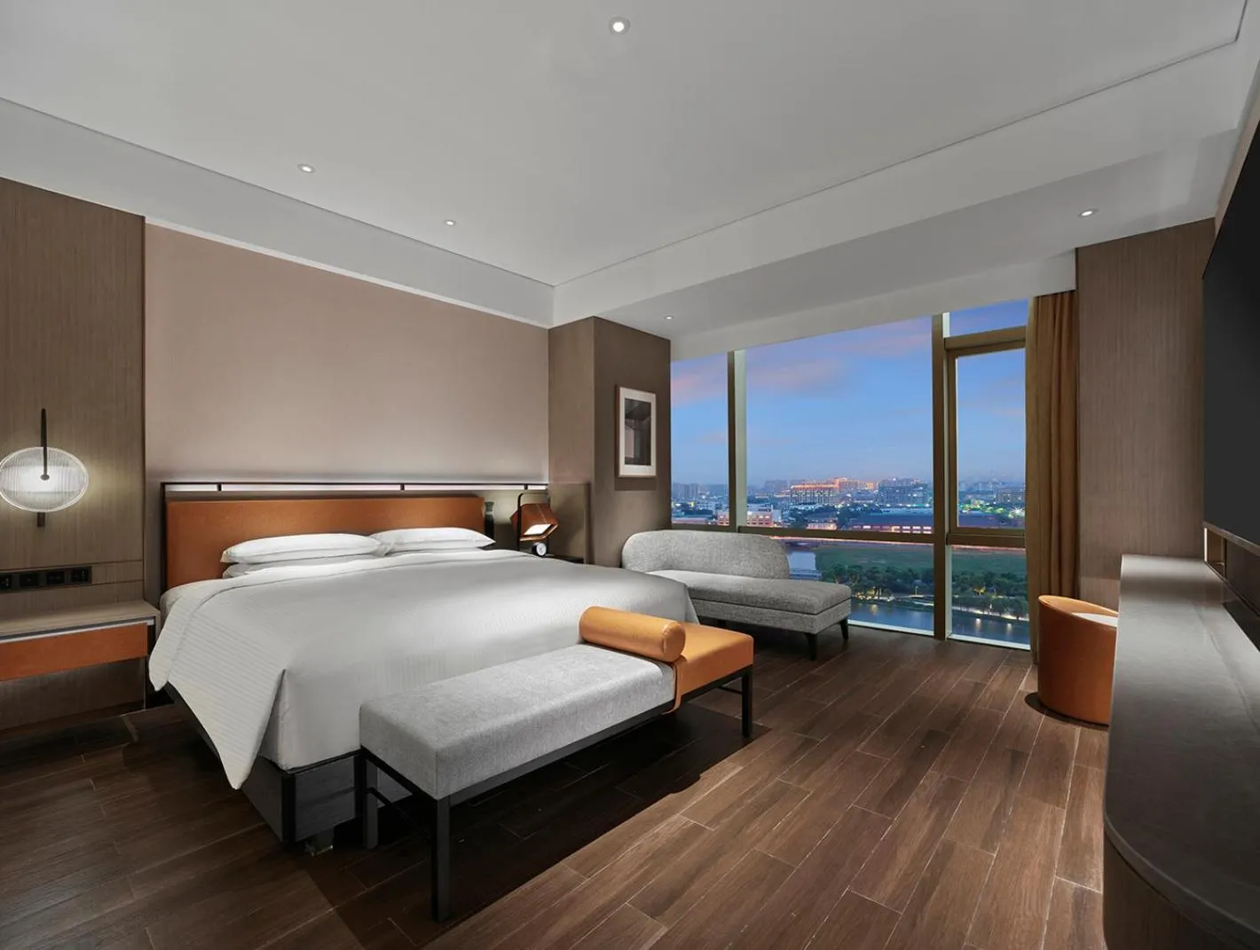 Bedroom, Bed in Hyatt Regency Shanghai Songjiang