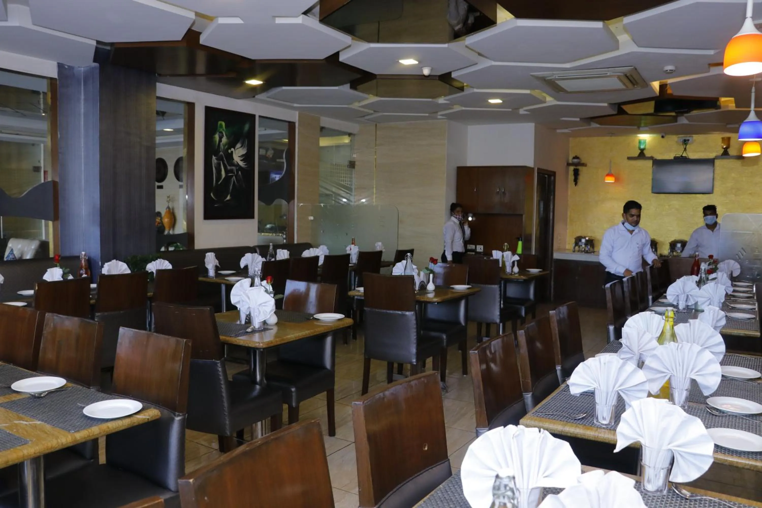 Restaurant/places to eat in Hotel S C Residency