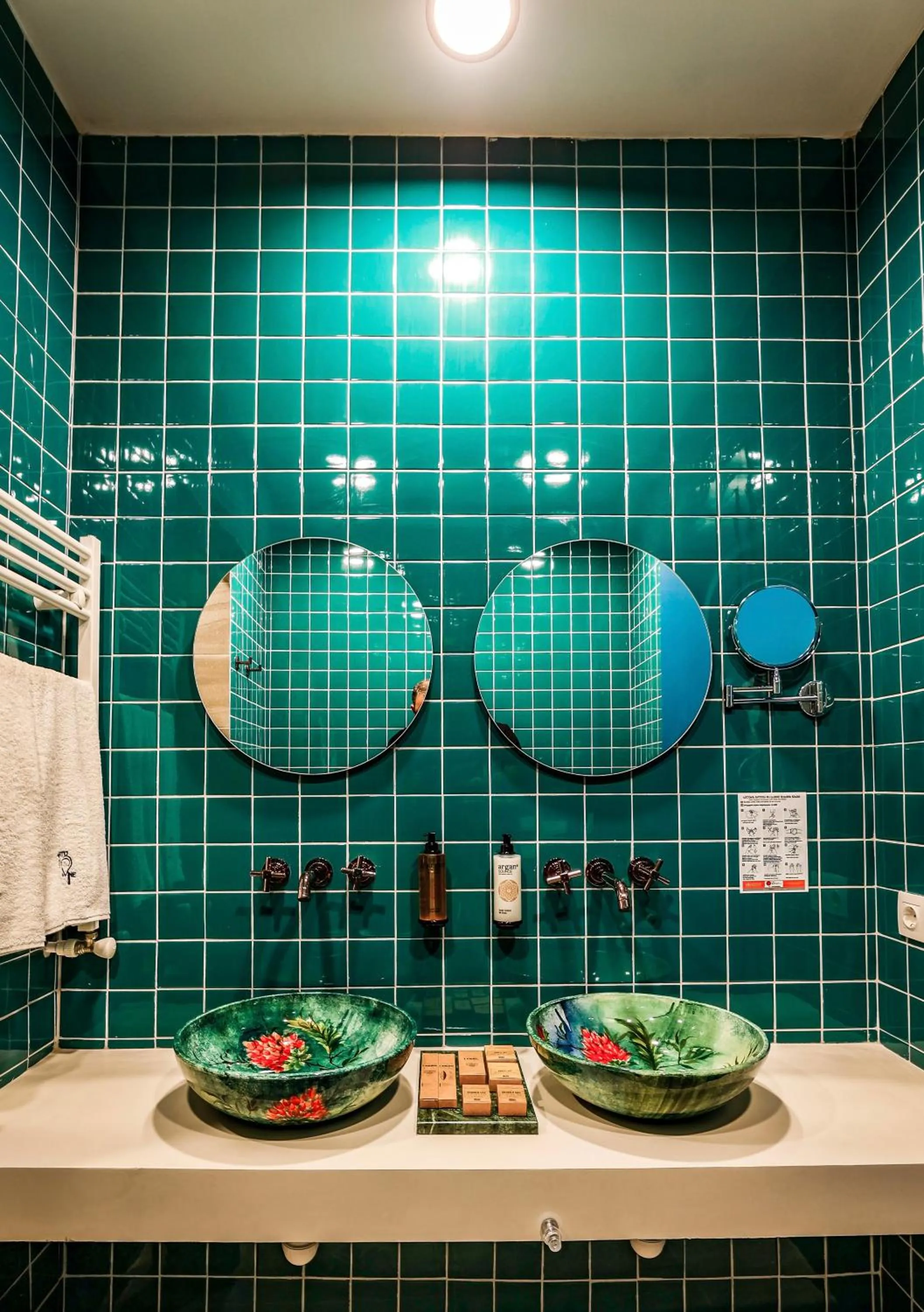 Bathroom in Chateau Artwine