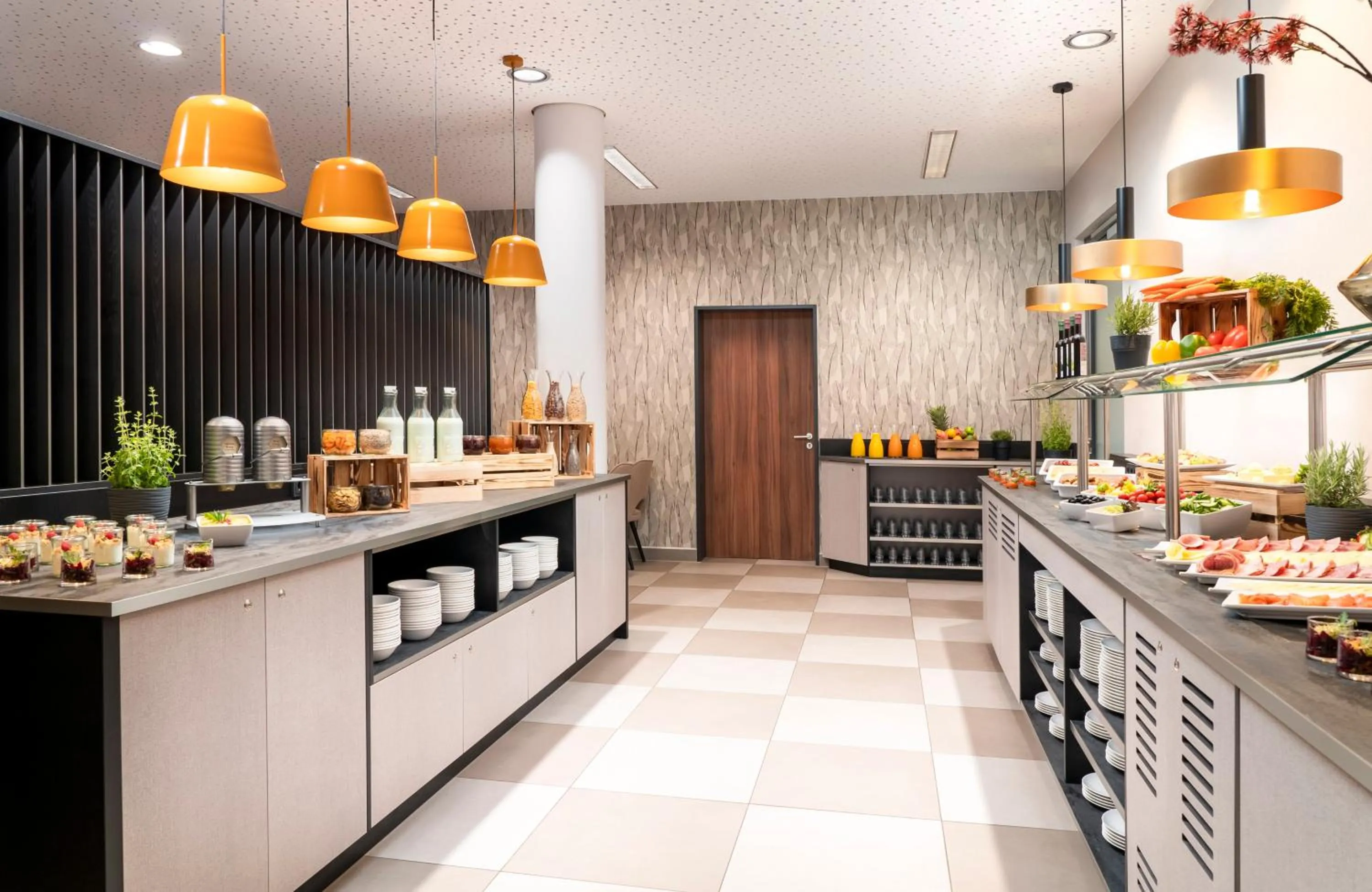 Buffet breakfast in Leonardo Hotel Dresden Altstadt