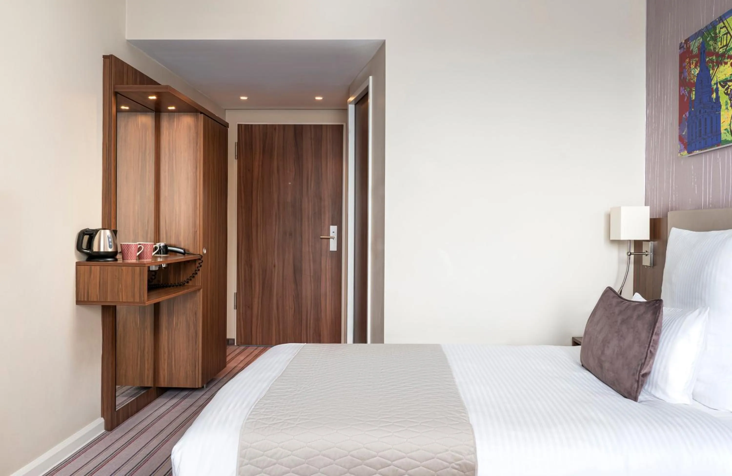 Photo of the whole room, Bed in Leonardo Hotel Dresden Altstadt