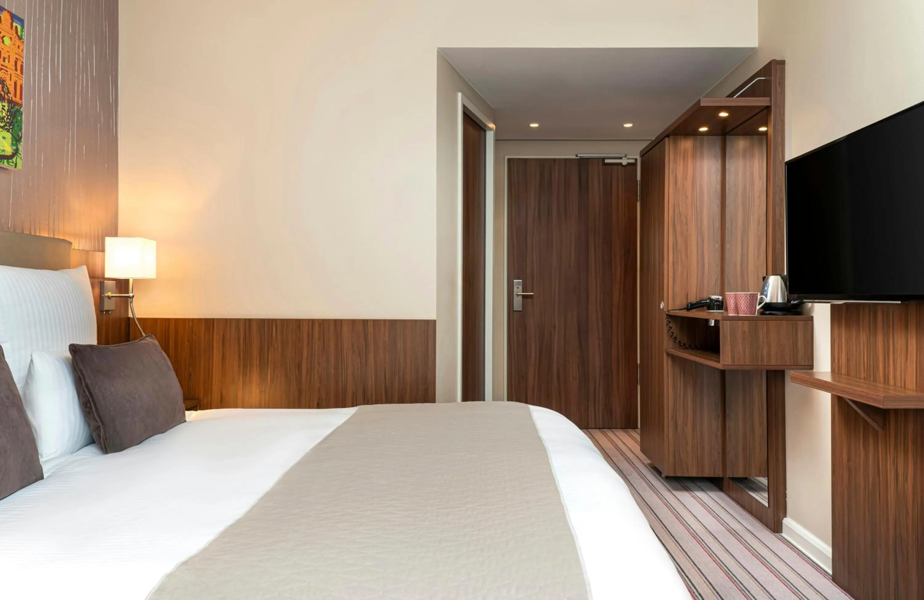 Photo of the whole room, Bed in Leonardo Hotel Dresden Altstadt