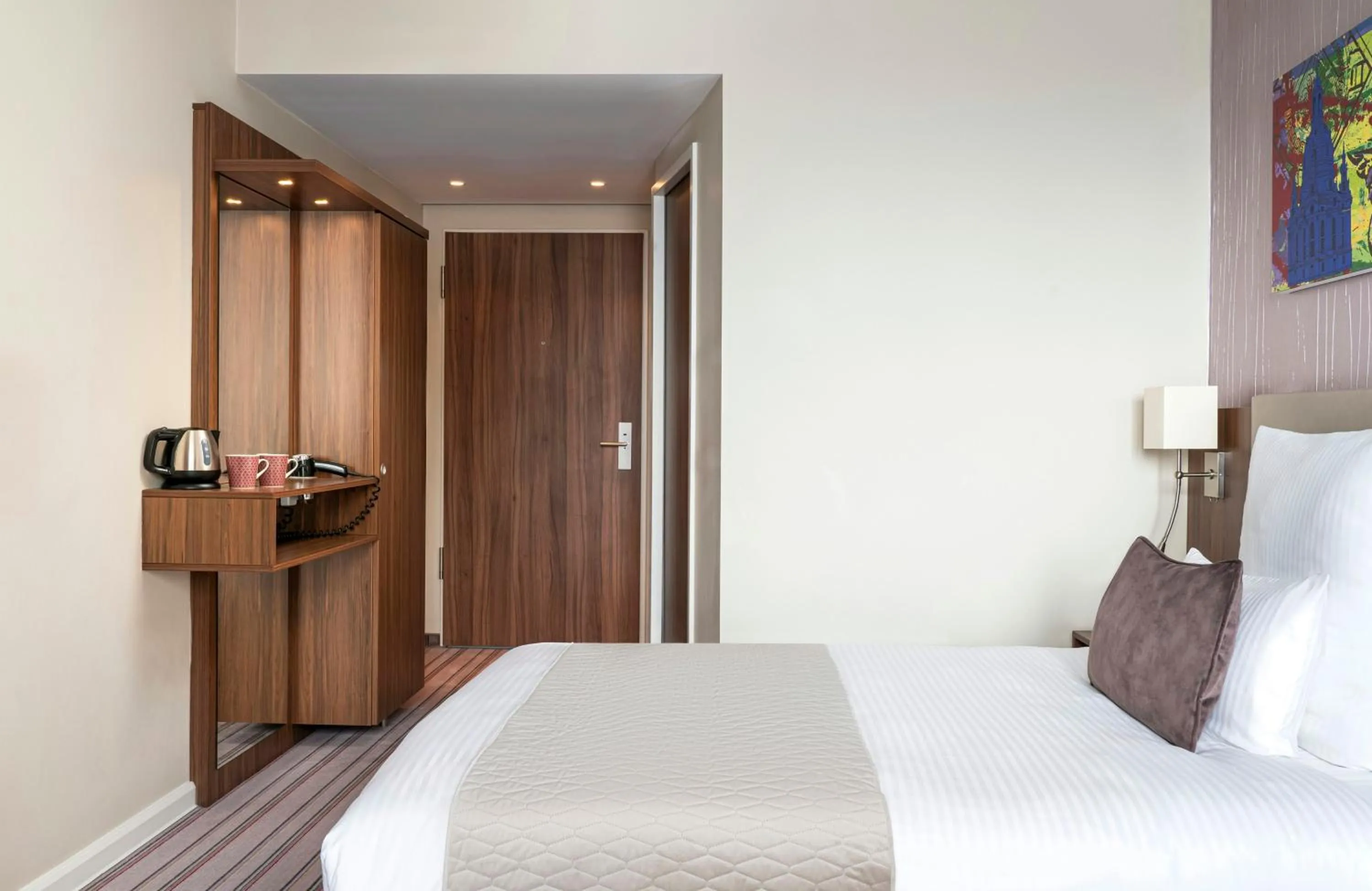 Photo of the whole room, Bed in Leonardo Hotel Dresden Altstadt