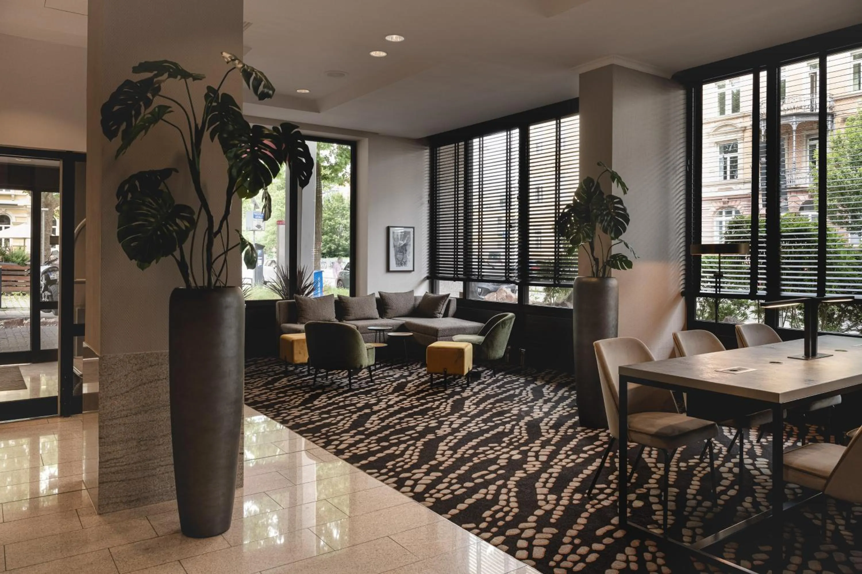 Lobby or reception in Leonardo Hotel Heidelberg City Center