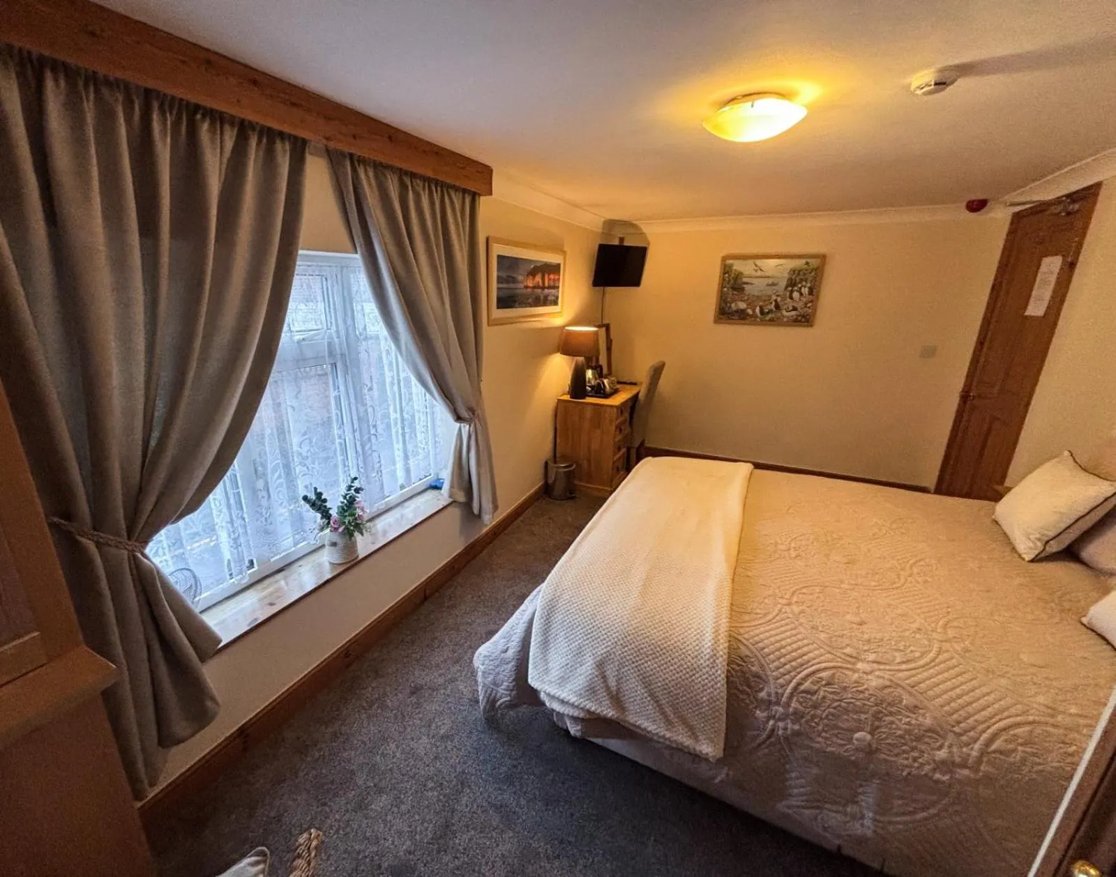 Bed in Crab pot cottage