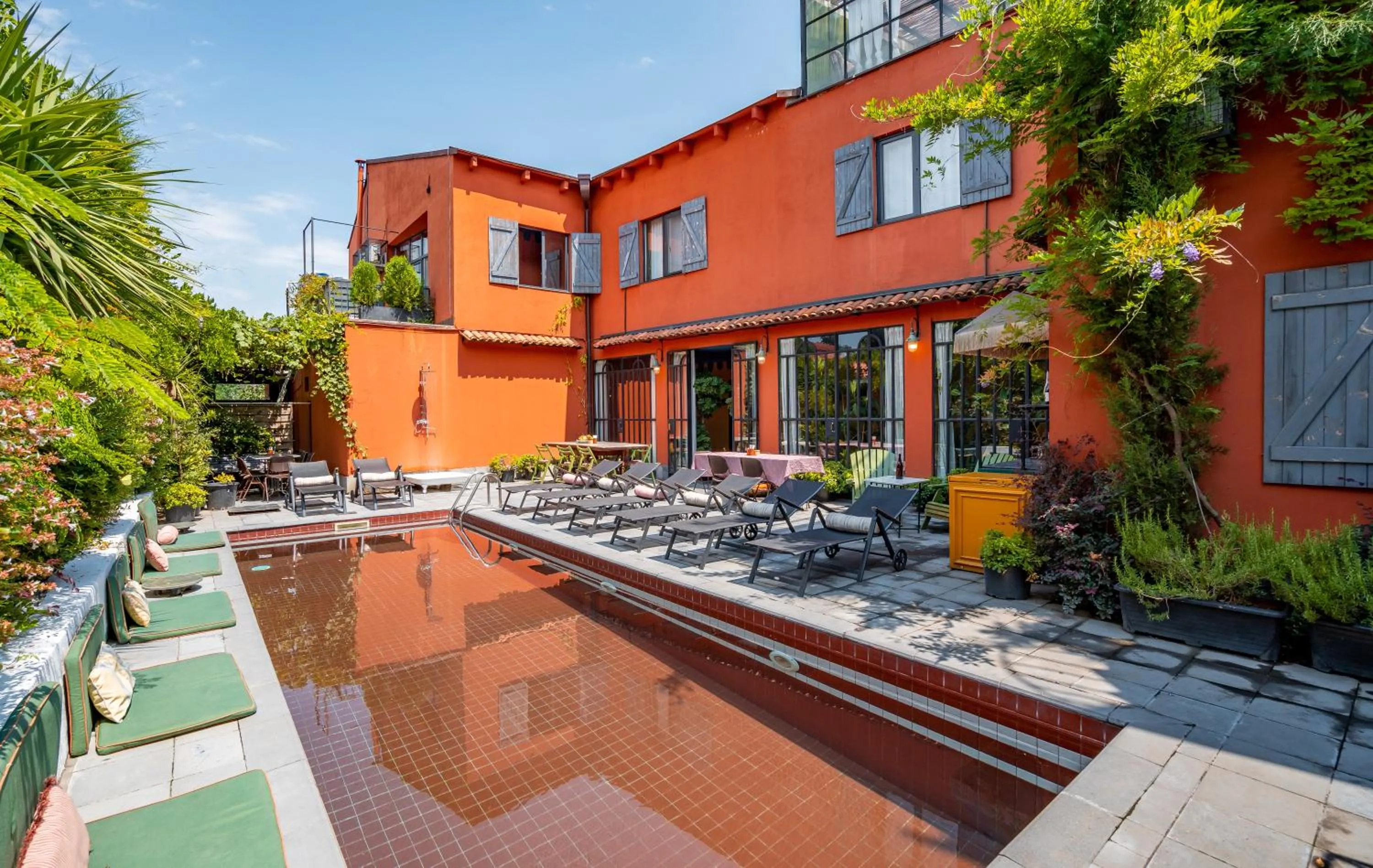 Property building in Communal Hotel Telavi