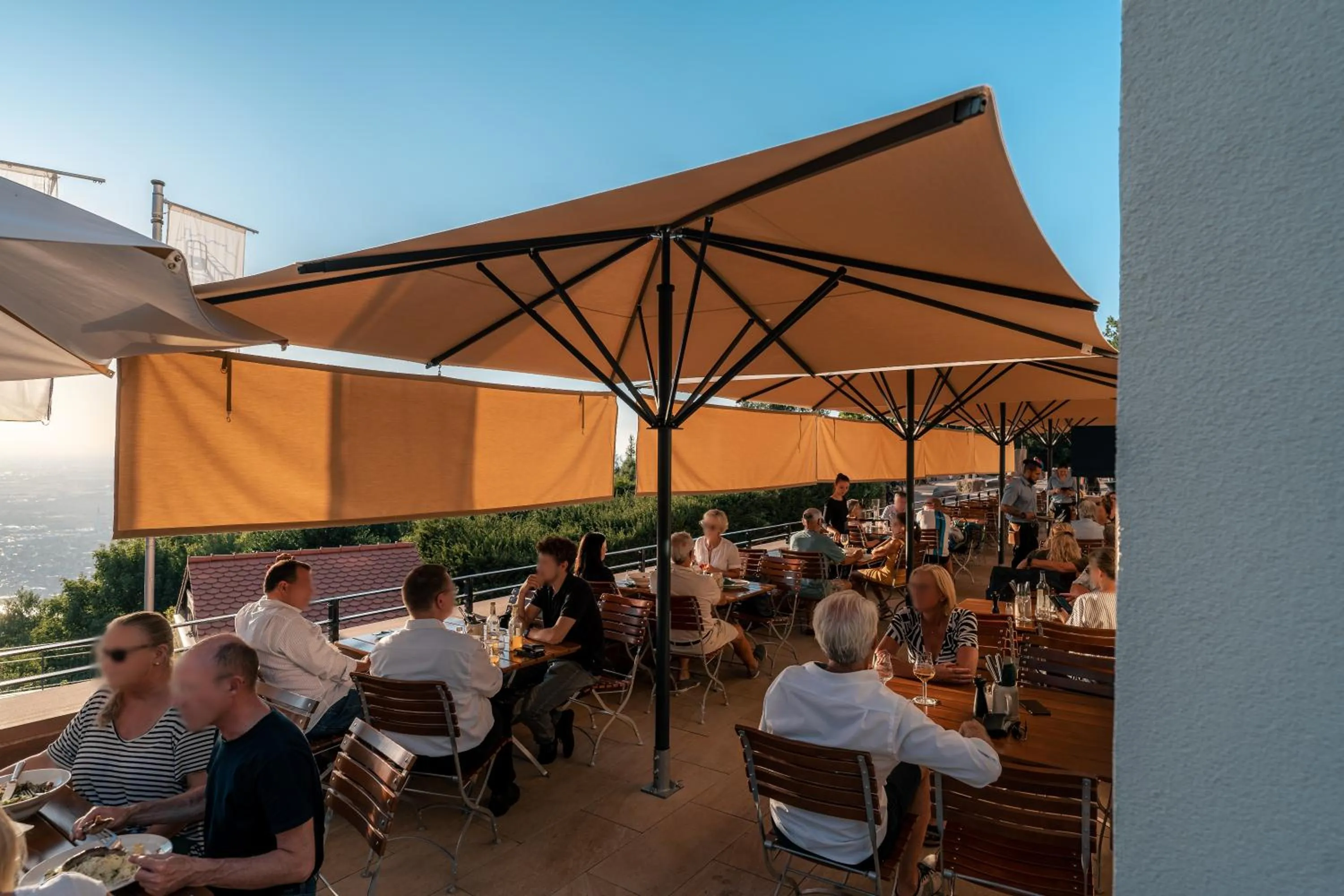 Restaurant/places to eat in Berggasthof Königstuhl