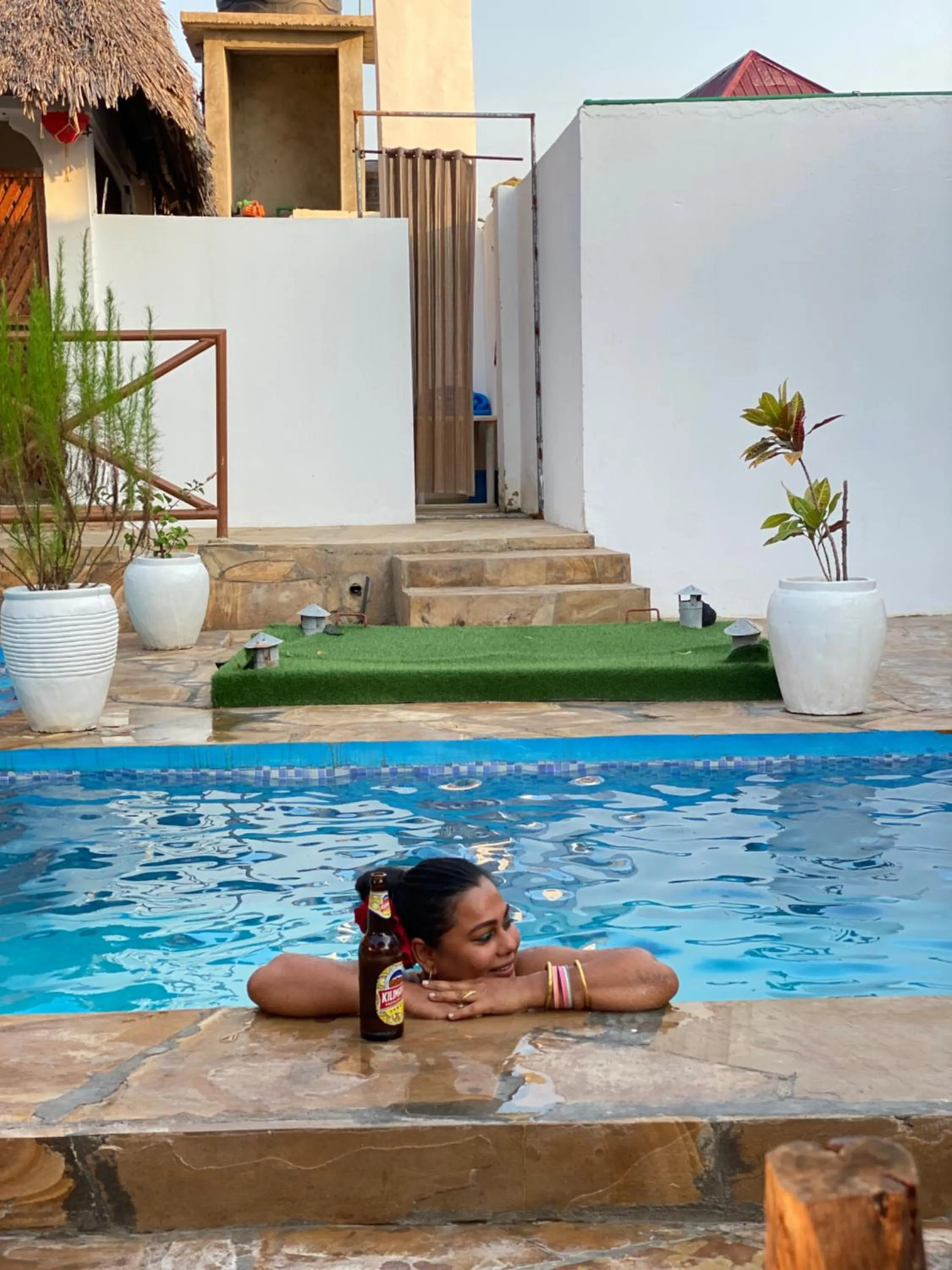 Day in Utulivu Bungalow