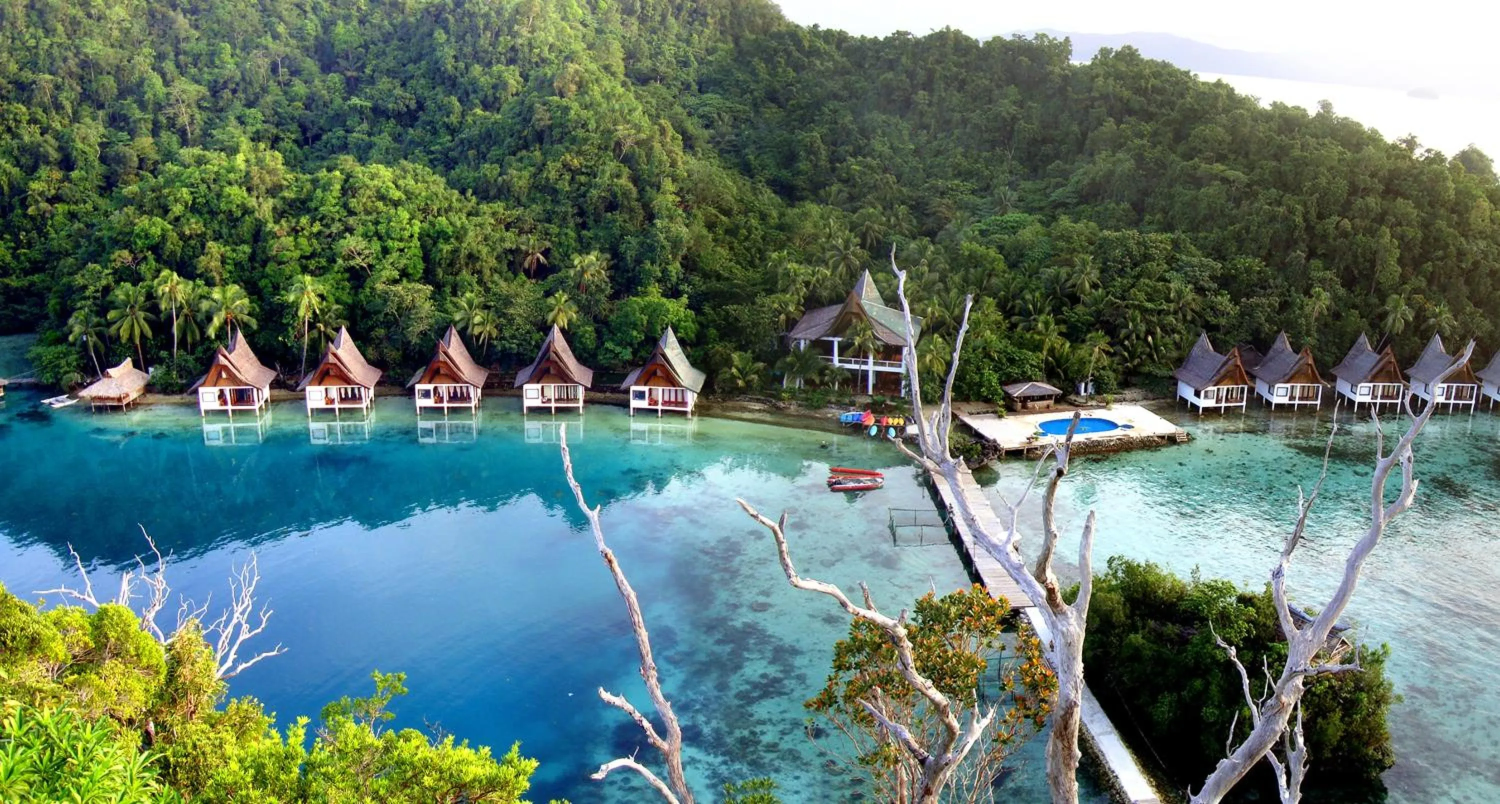 Facade/entrance in Club Tara Island Resort