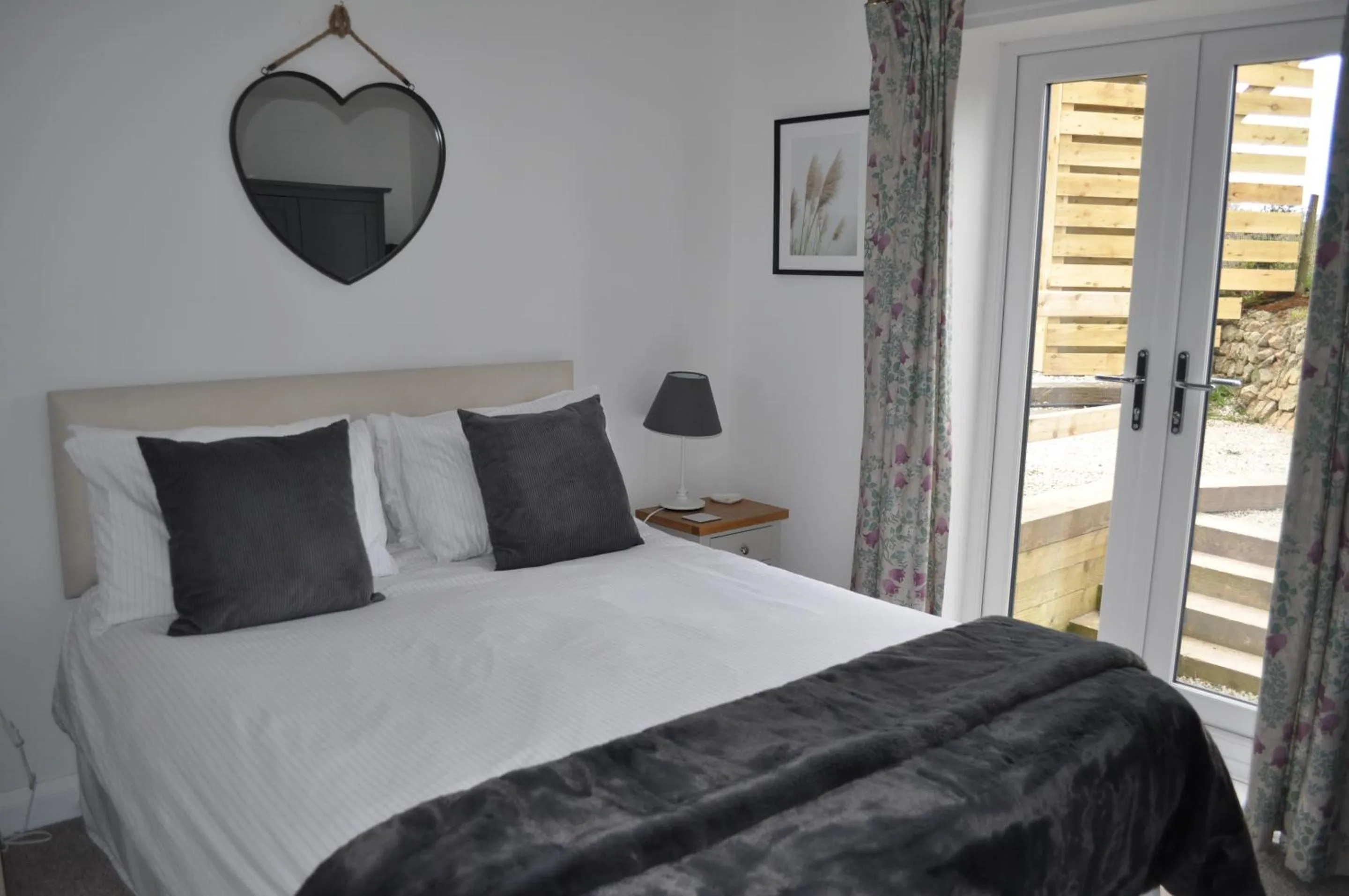 Bedroom, Bed in Morley's